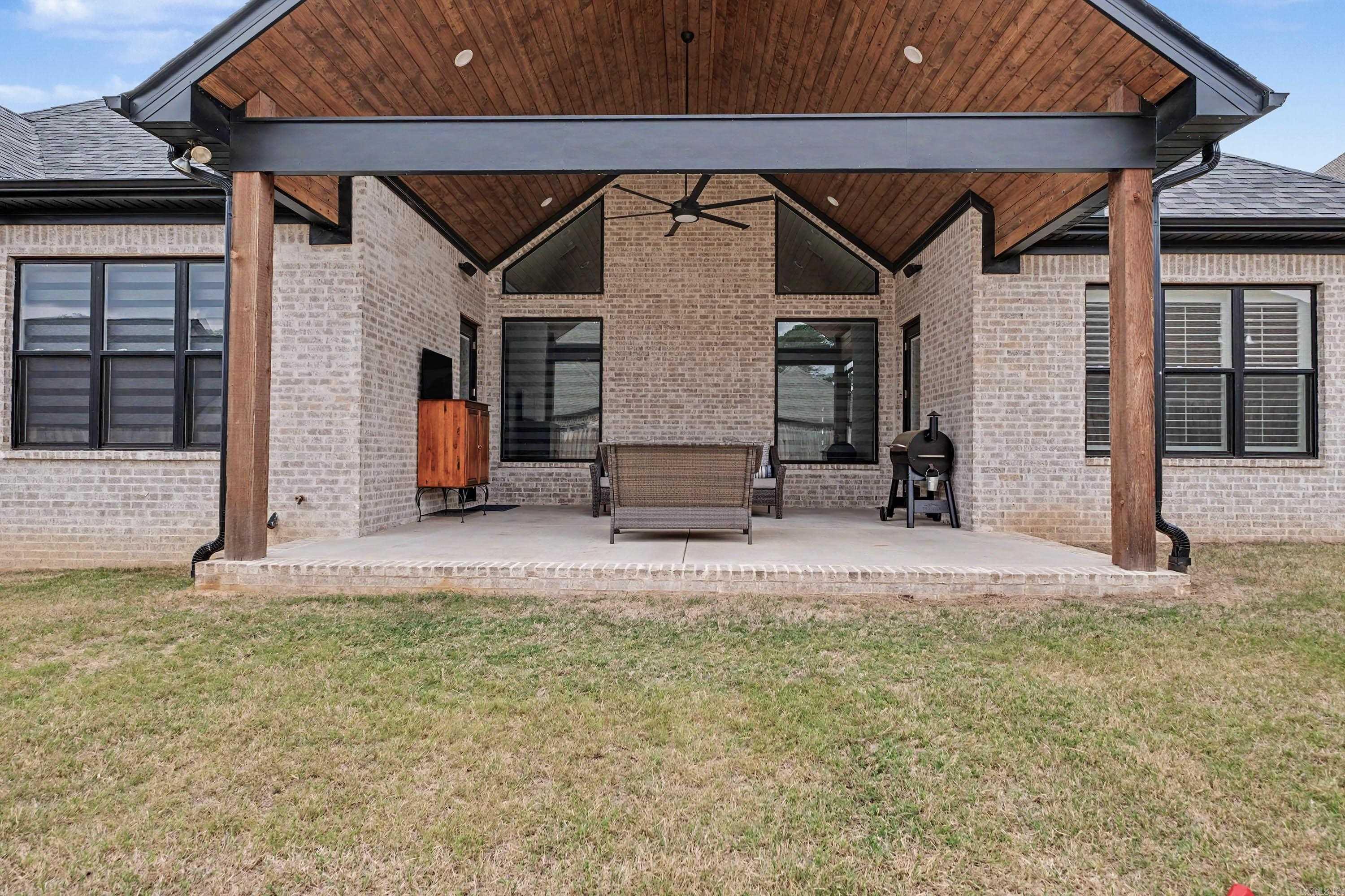 1630 Dolphin  Conway, AR