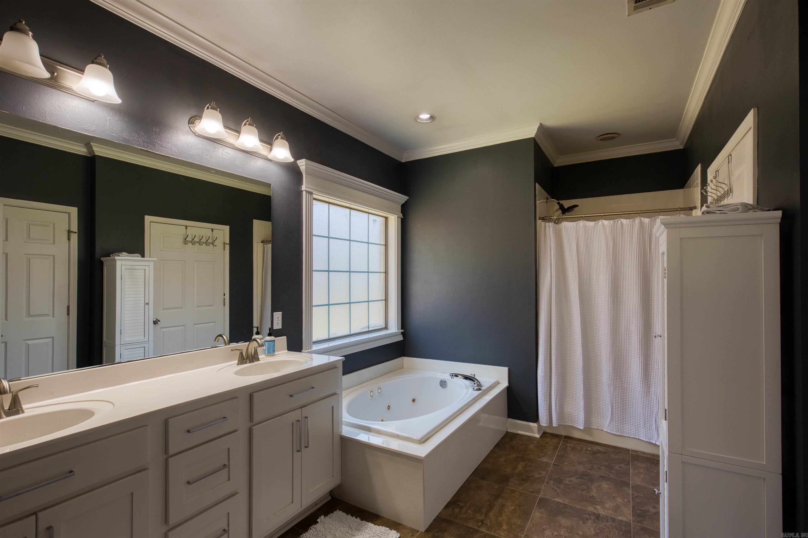 159 Lily Dr  Maumelle, AR