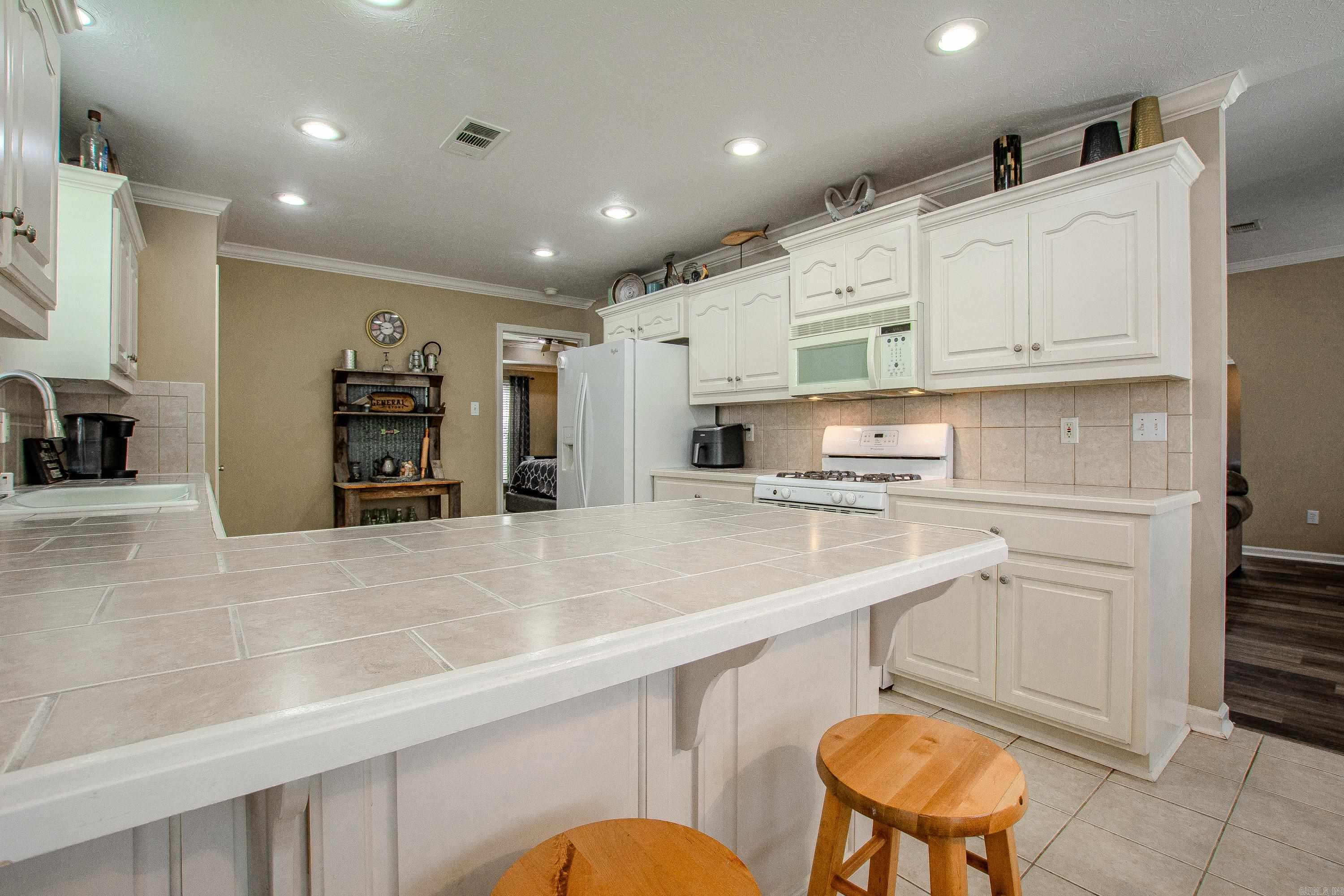 37 Emerald Drive  Maumelle, AR