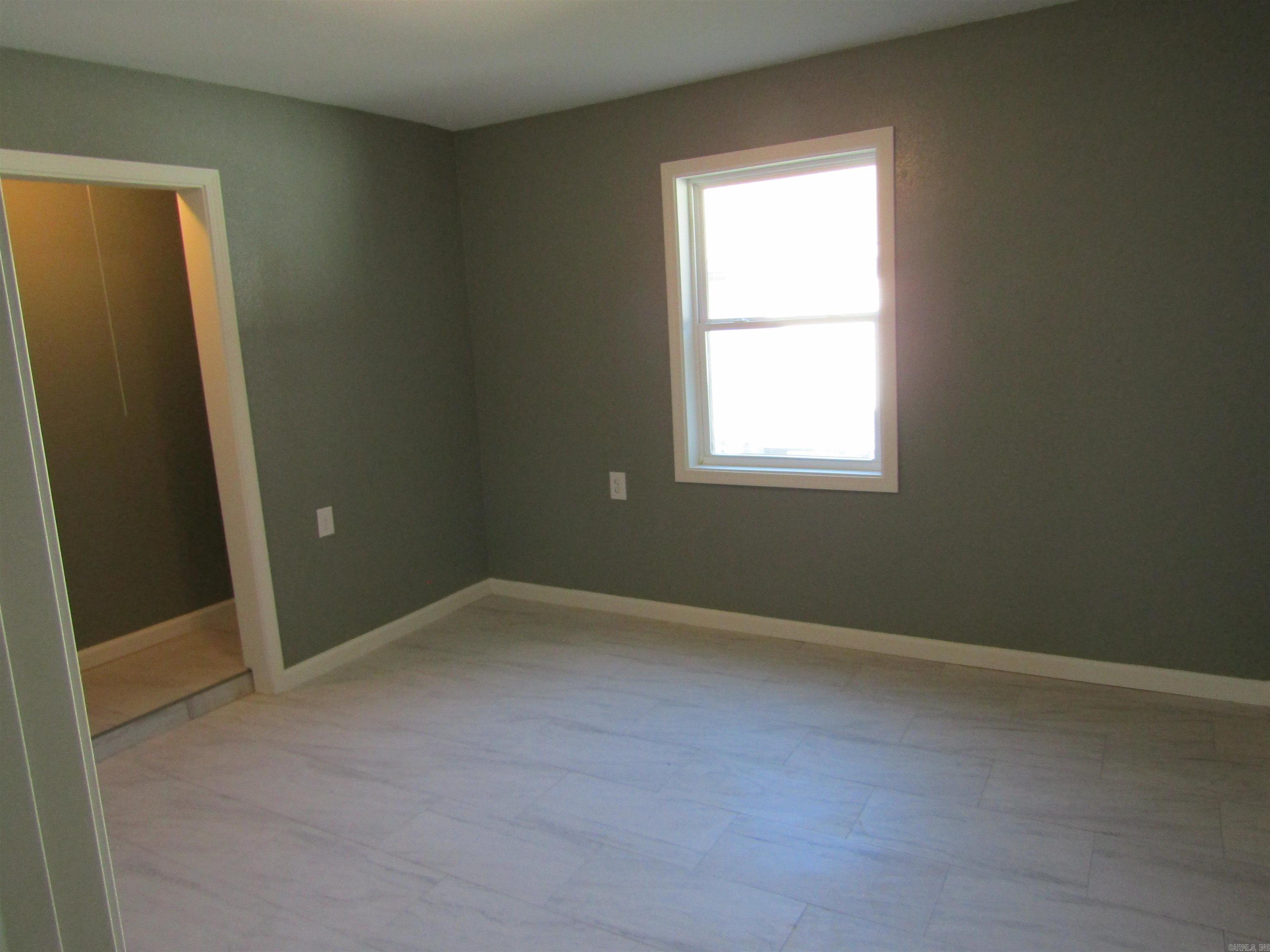 706 E Lake  Paragould, AR