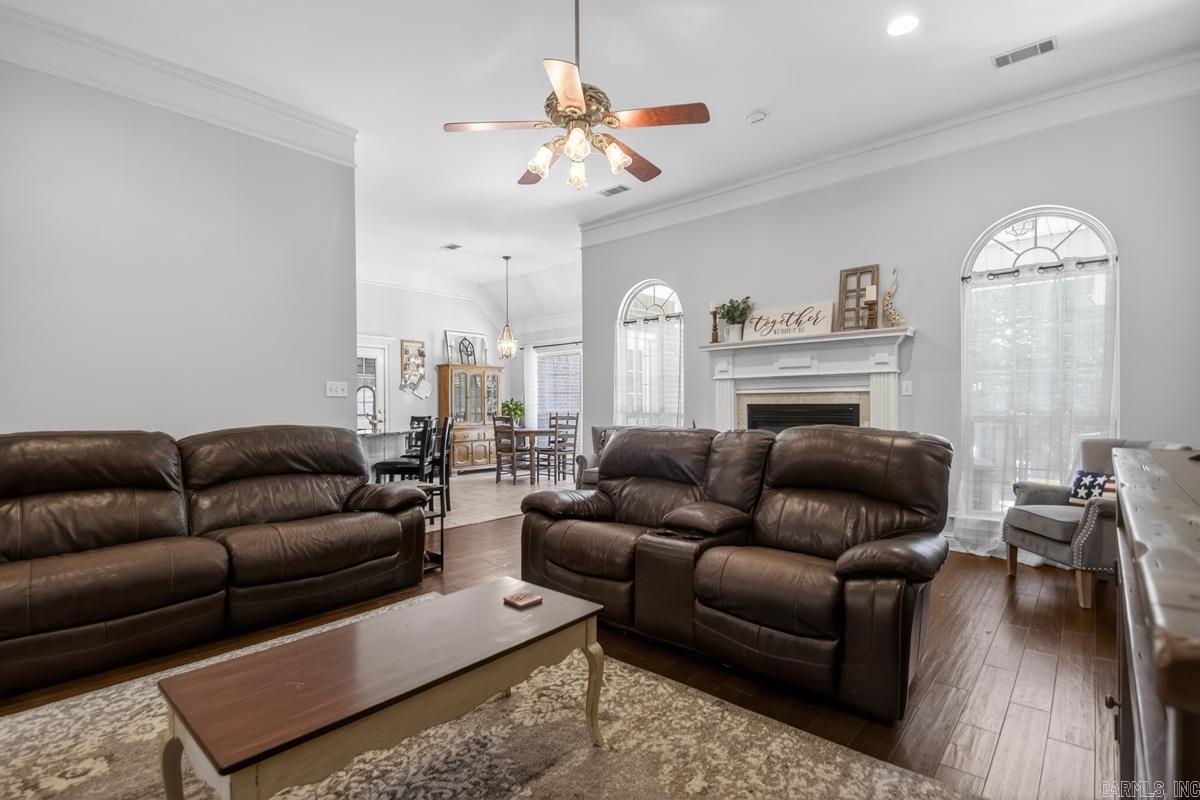 1425 River Pointe  Benton, AR