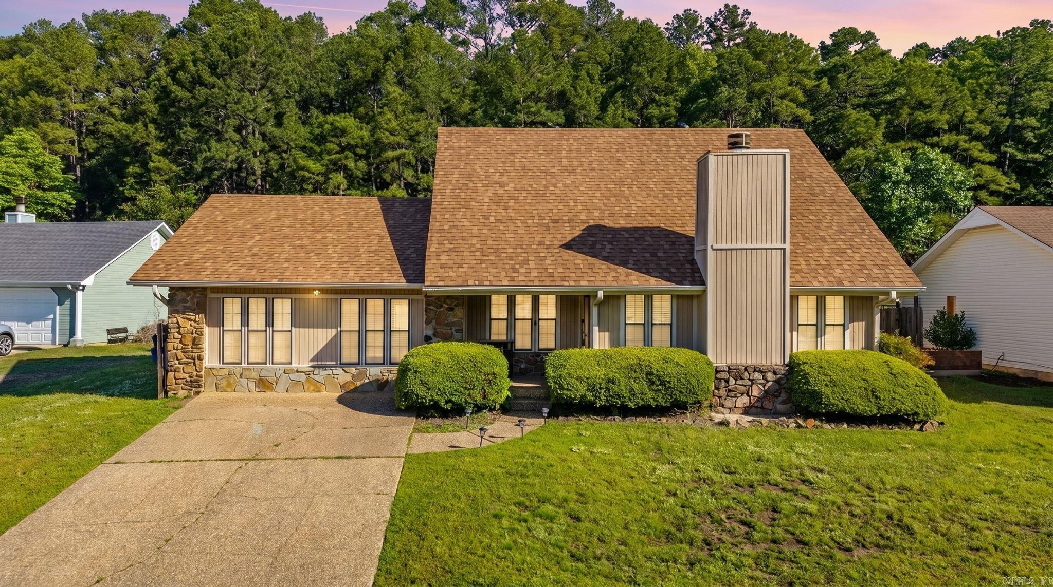 19 Hightrail  Maumelle, AR