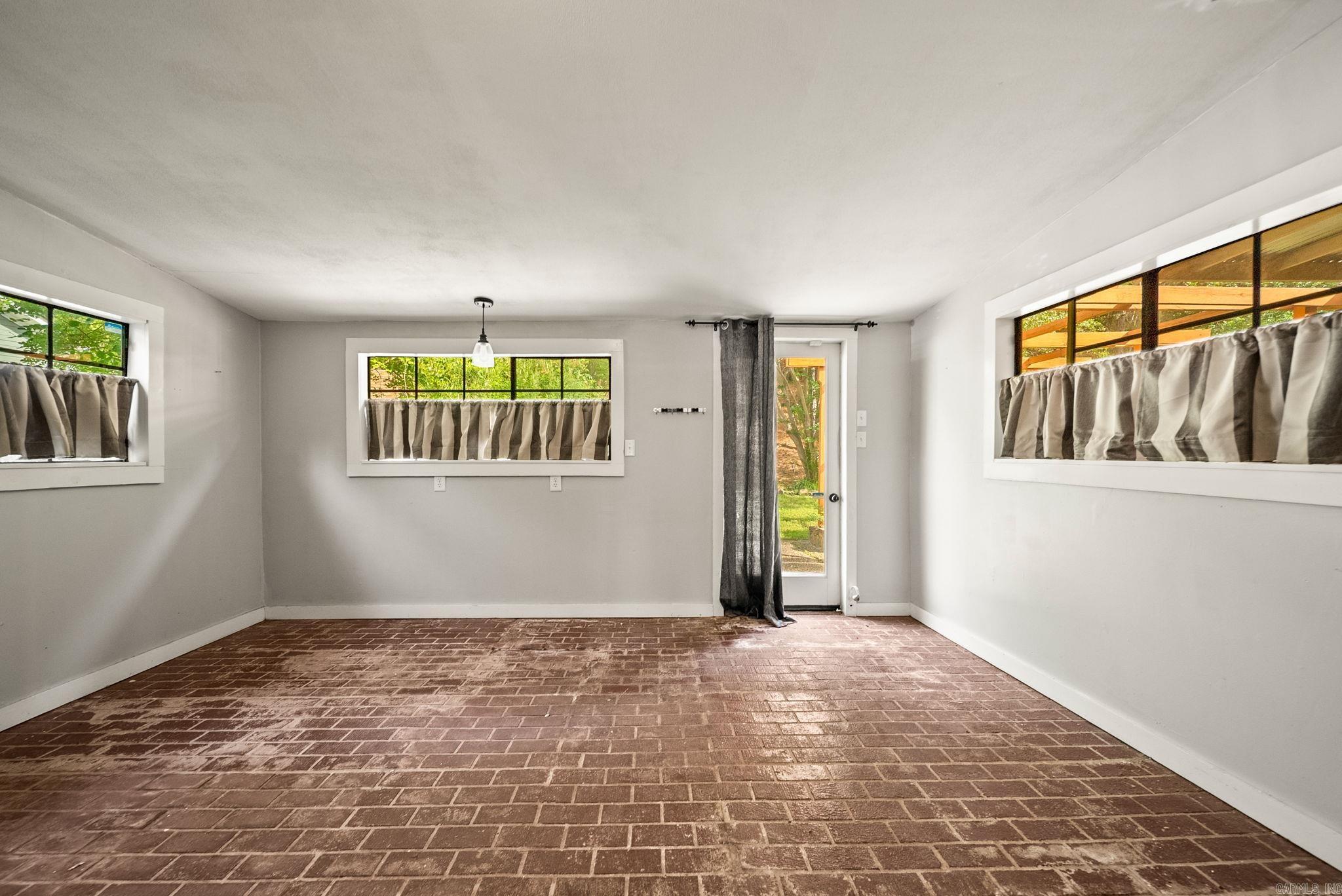 19 Hightrail  Maumelle, AR