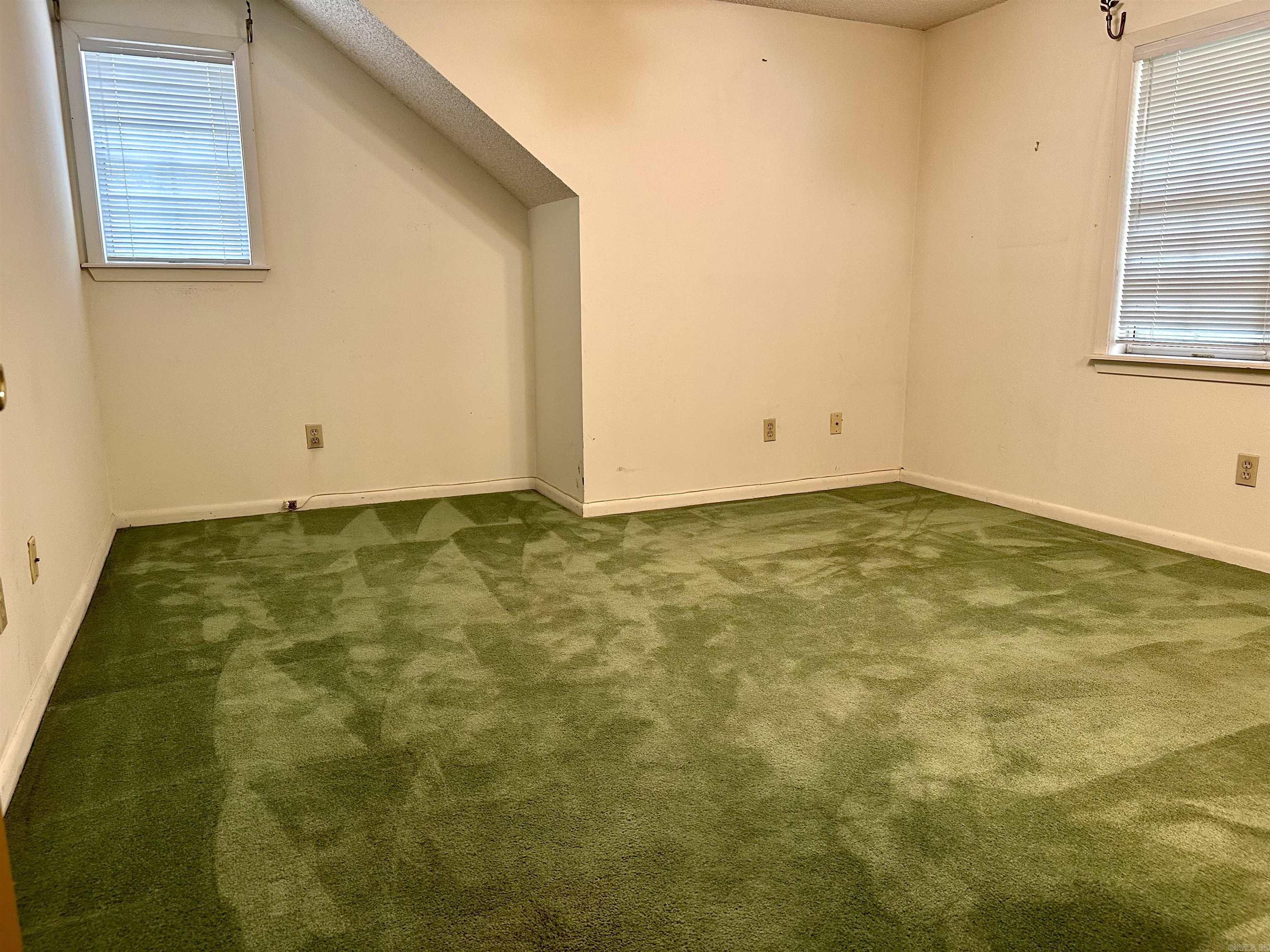 1808 Royal Oaks Dr  Malvern, AR