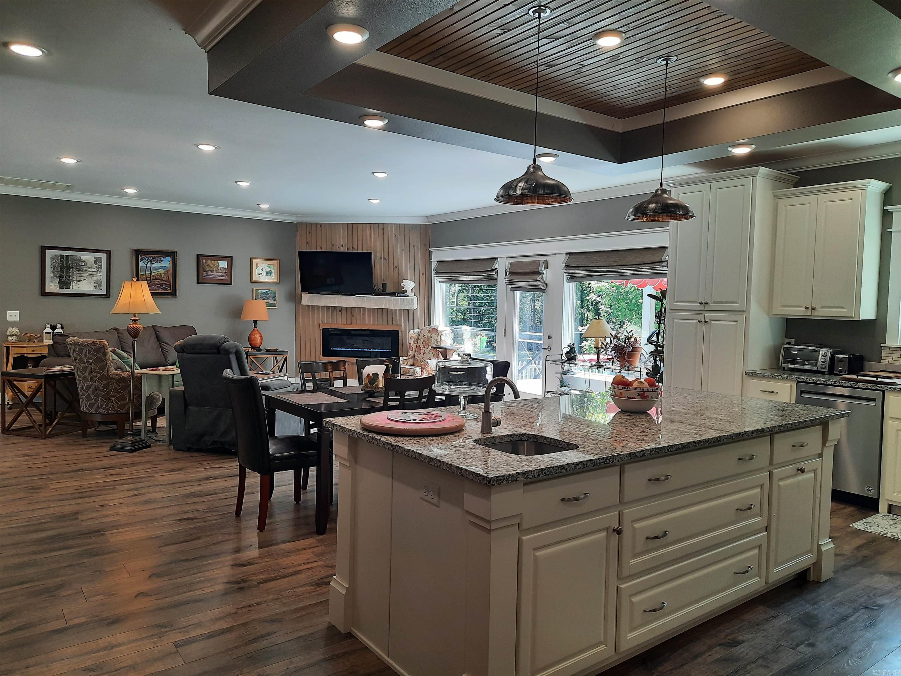 503 Harding  Mountain View, AR