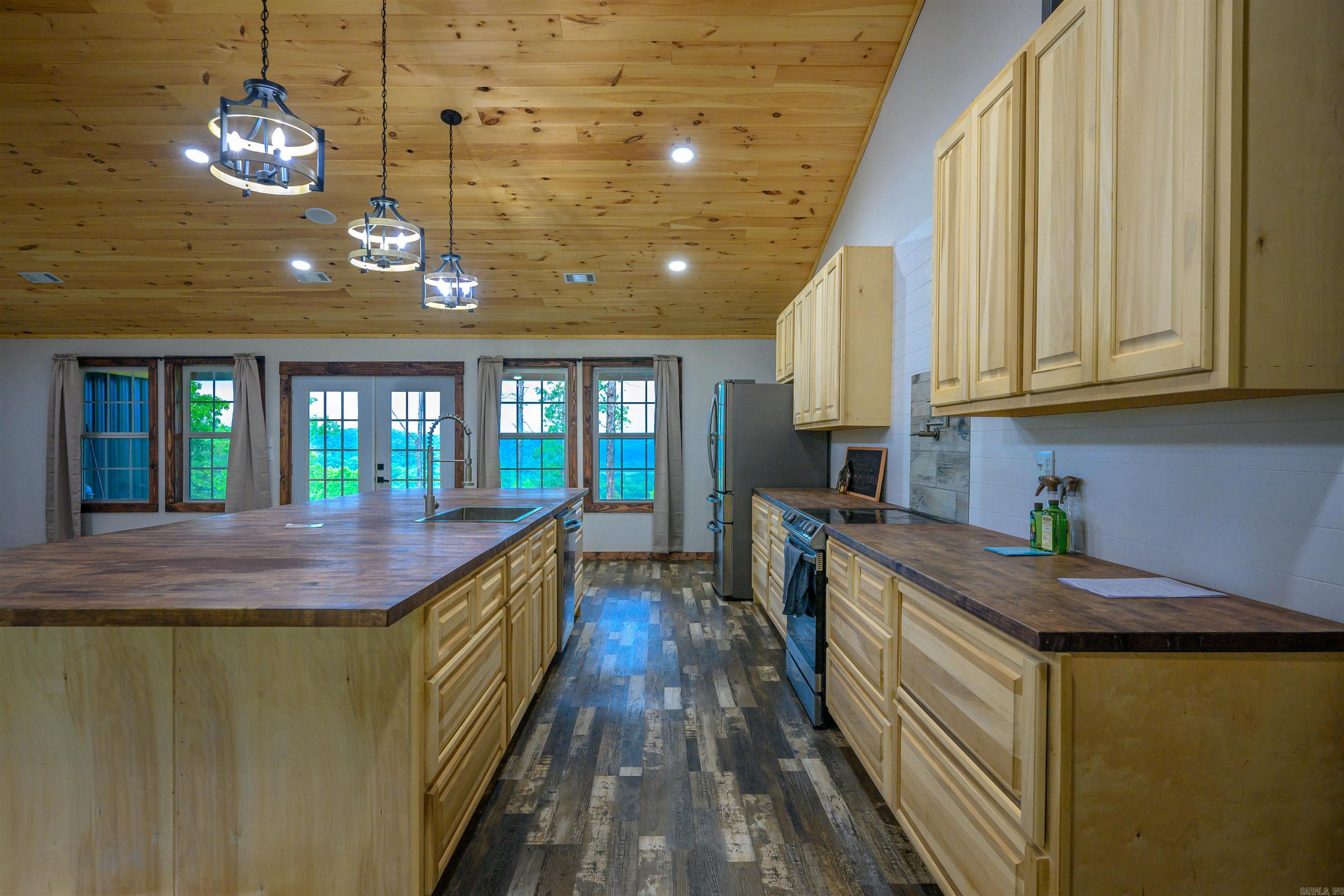 178 Paw Paw Ridge  Hardy, AR
