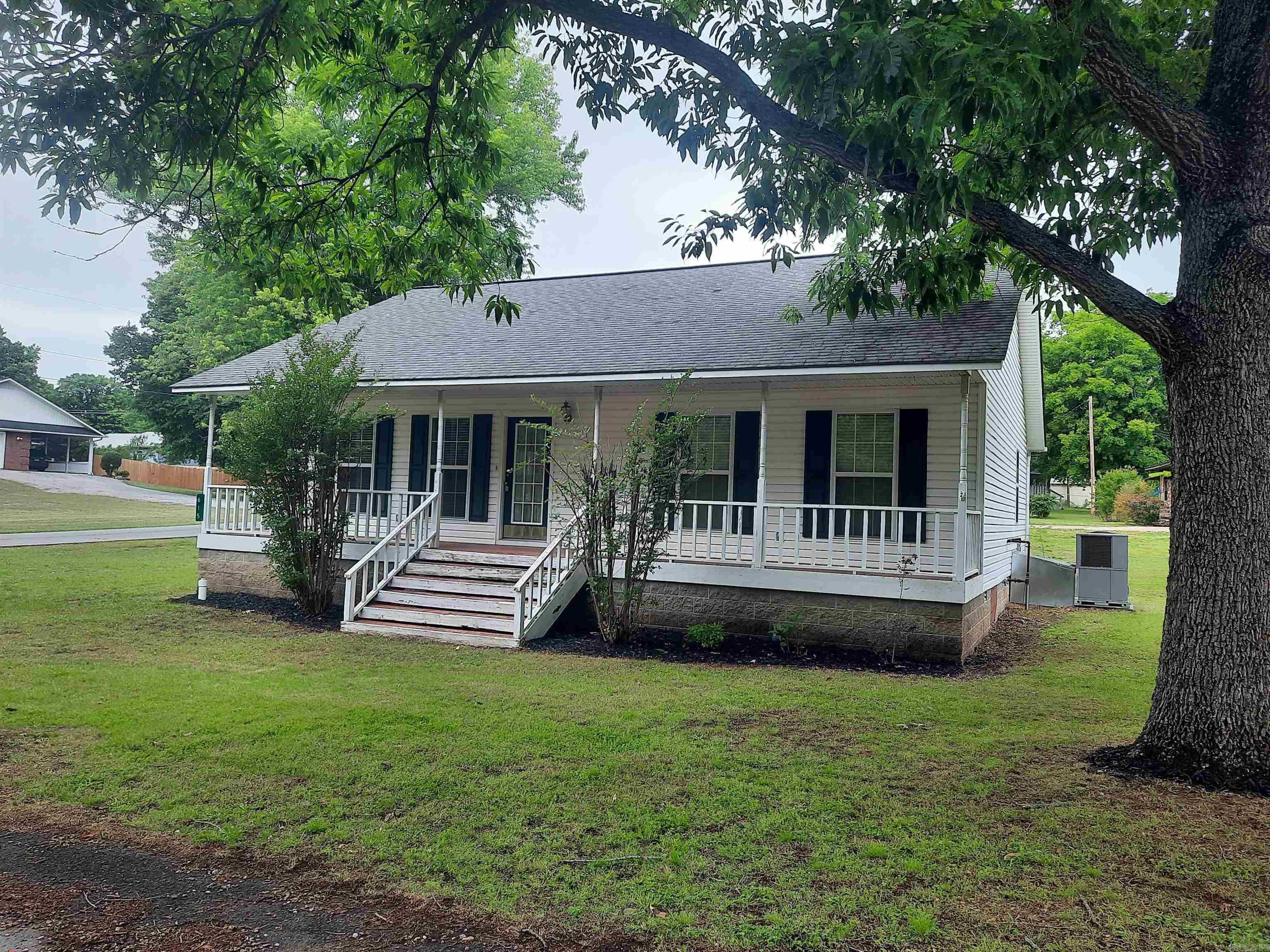 615 Jackson Mountain View, AR 72560