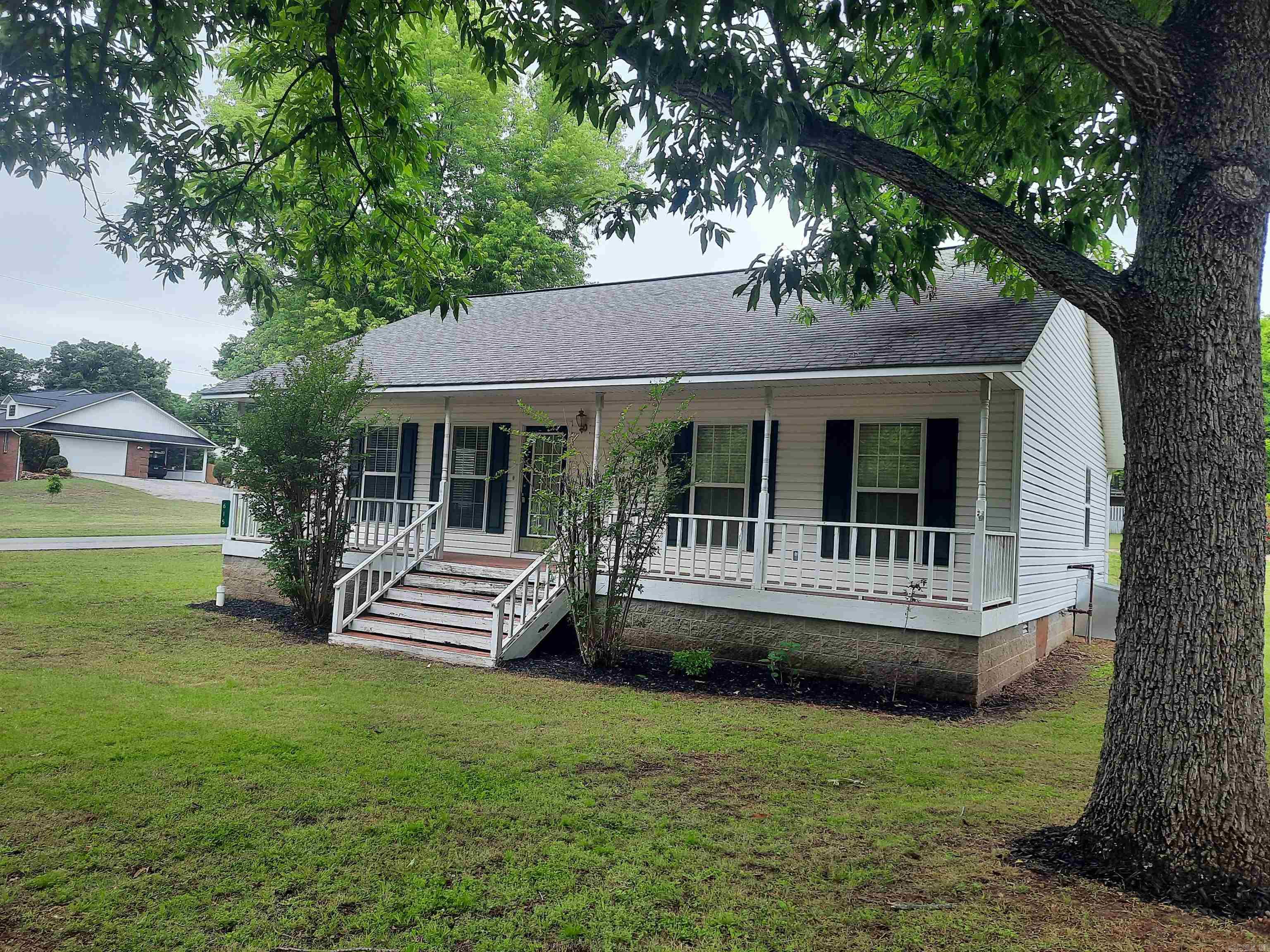 615 Jackson Mountain View, AR 72560