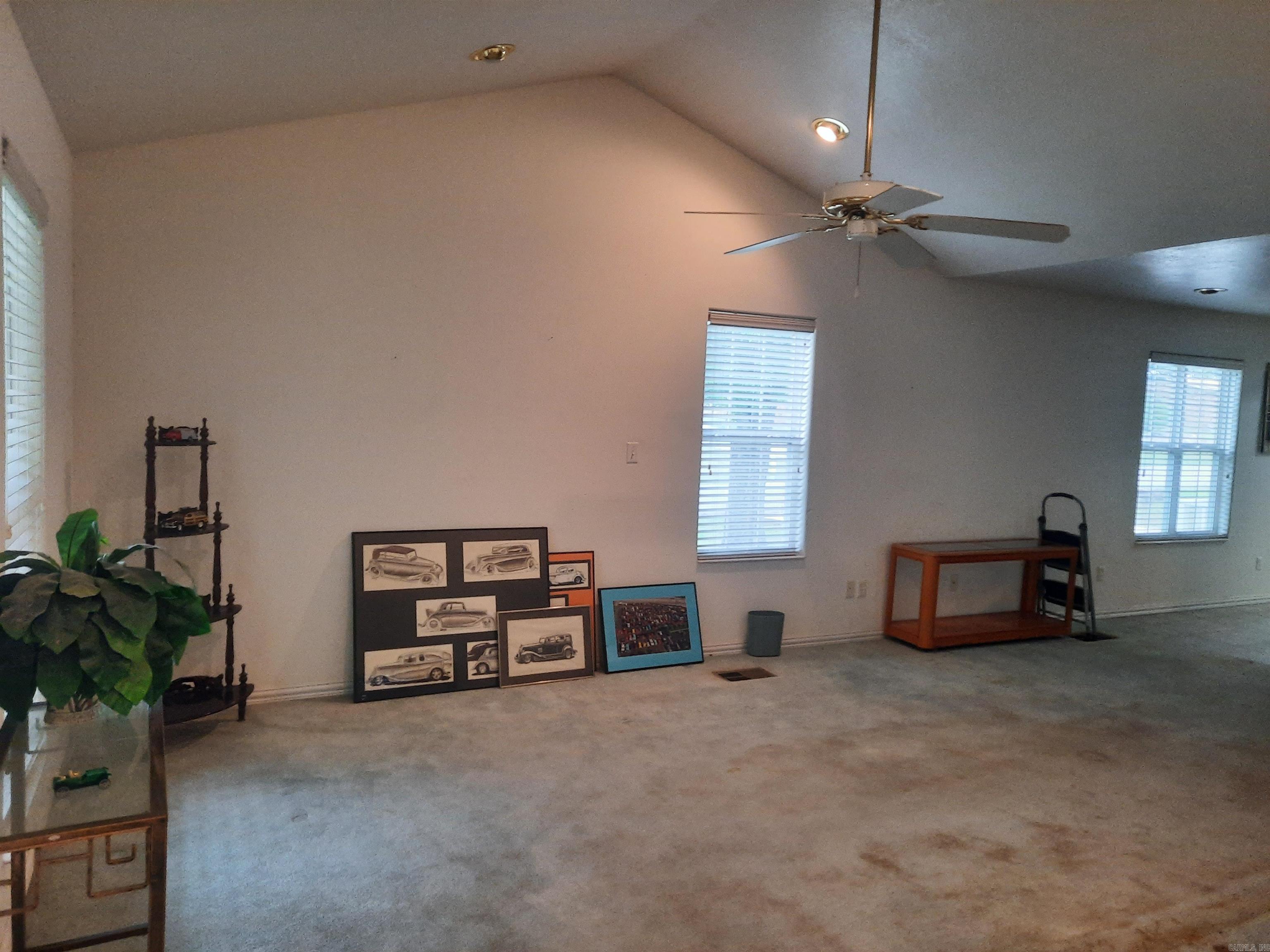 615 Jackson Mountain View, AR 72560