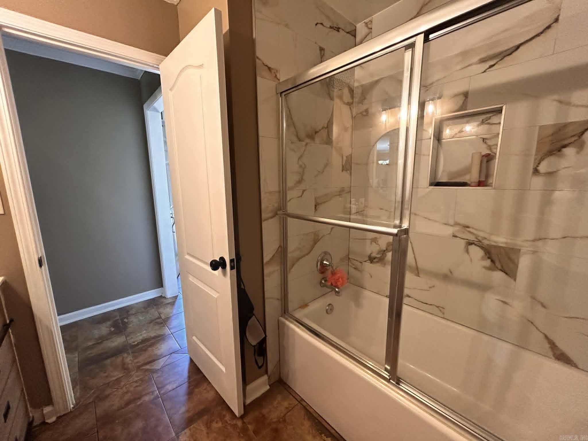 46 Chateaus  Little Rock, AR