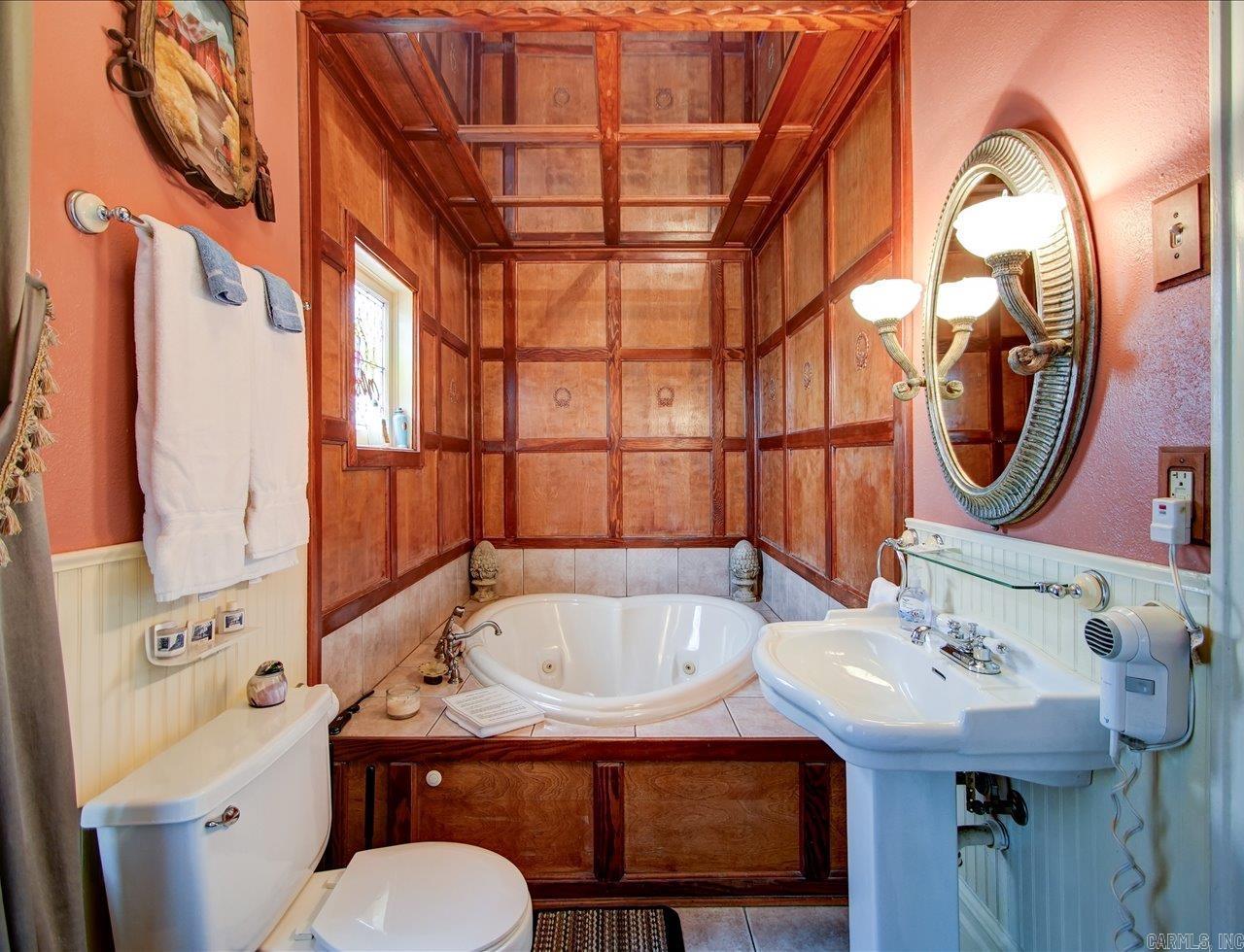 318 Quapaw The Gables Inn Hot Springs, AR