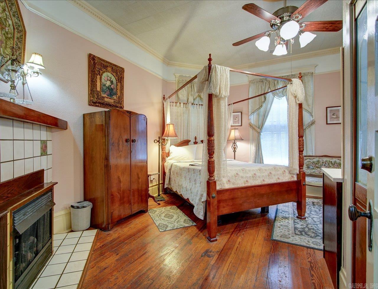 318 Quapaw The Gables Inn Hot Springs, AR