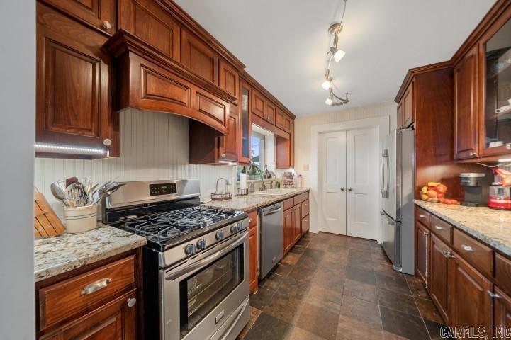 220 Sunset Bay  Hot Springs, AR