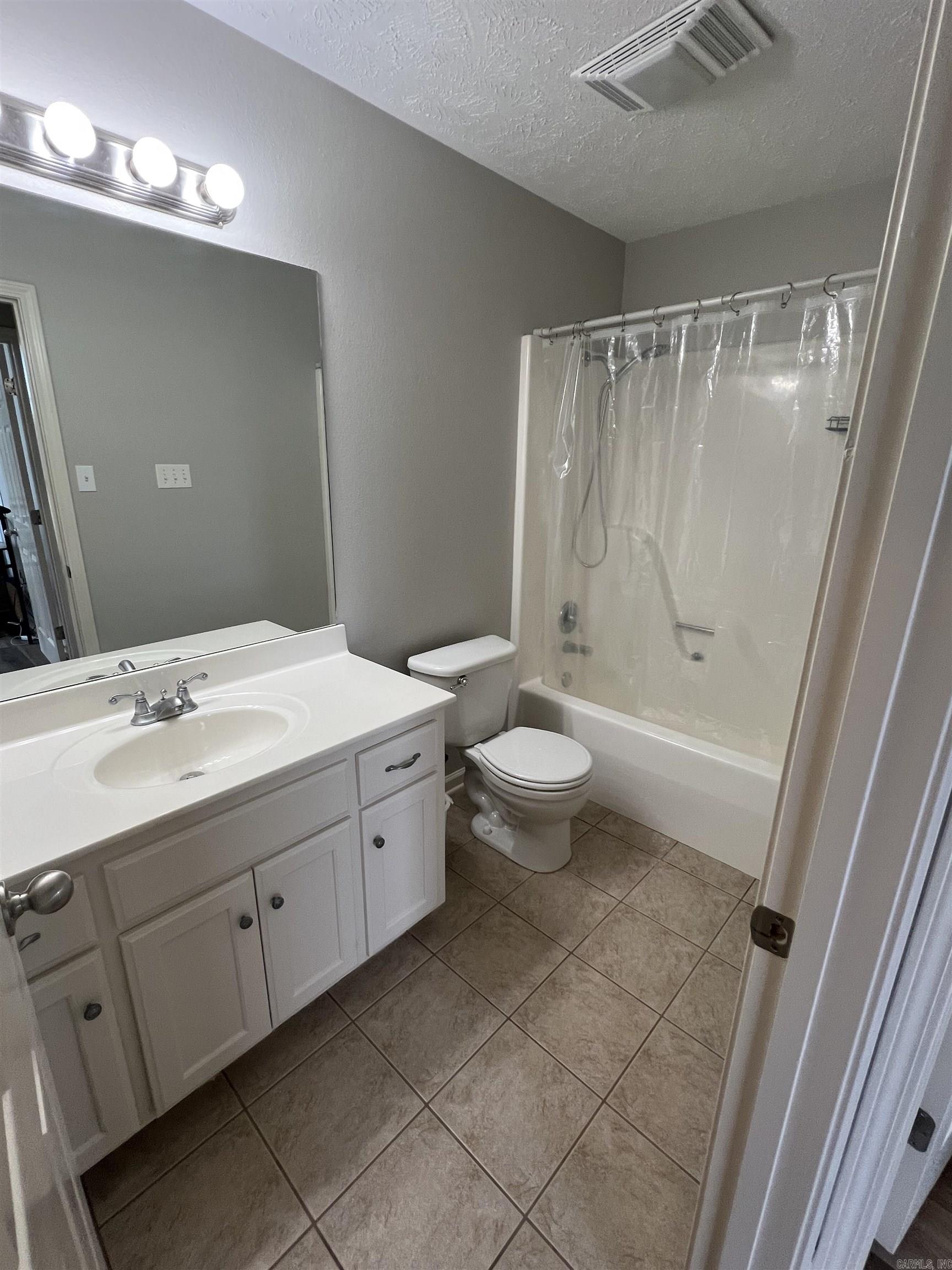 19 Sunbelt Court 16 Reliance Court Mayflower, AR