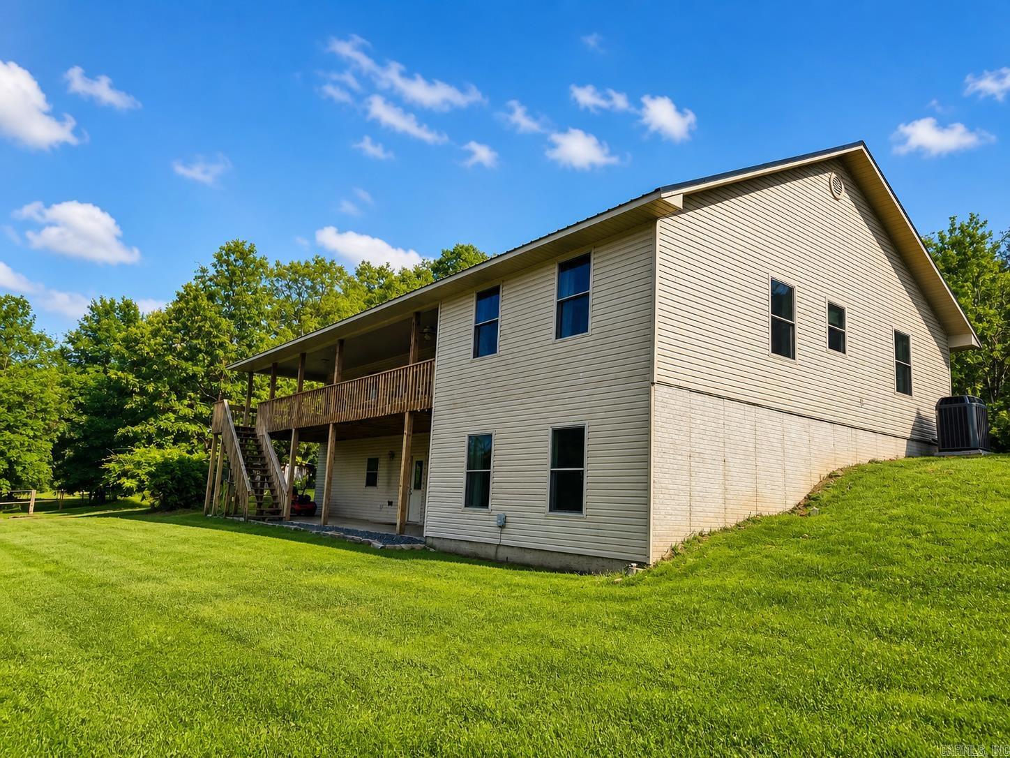 719 Oakvale  Shirley, AR