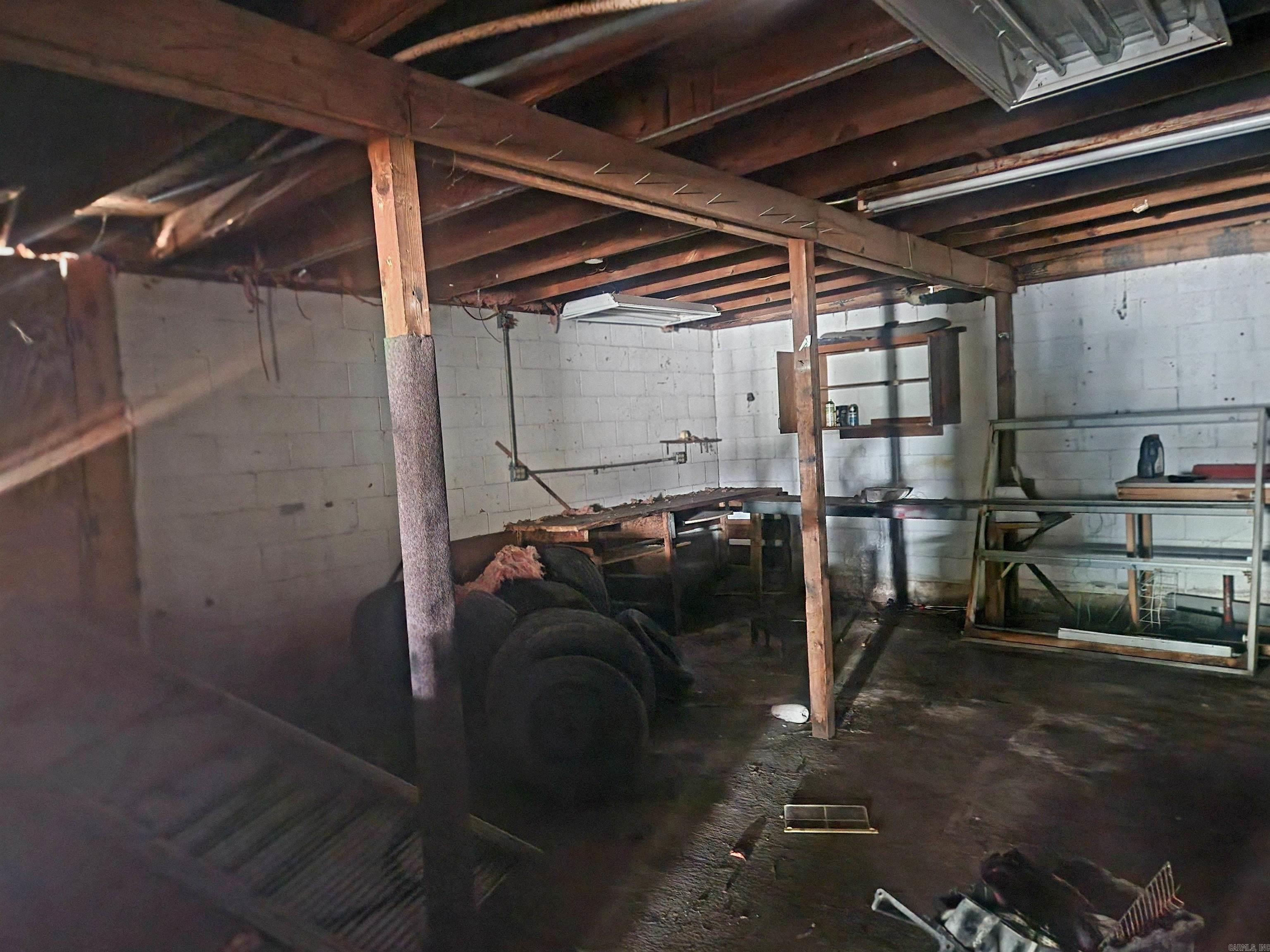 1222 EDISON 619 COX STREET BENTON,AR Benton, AR
