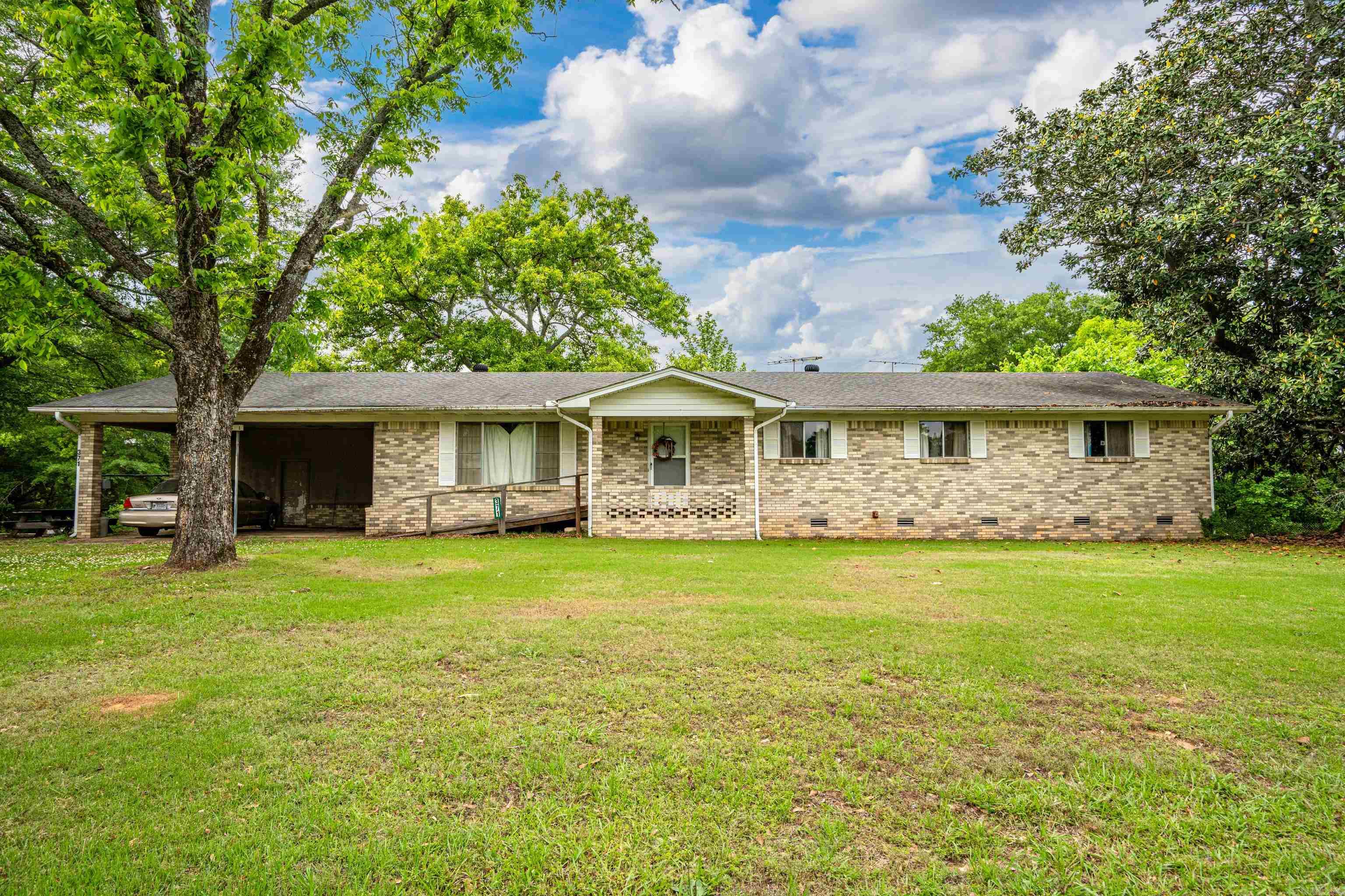 371 Highway 128  Bismarck, AR