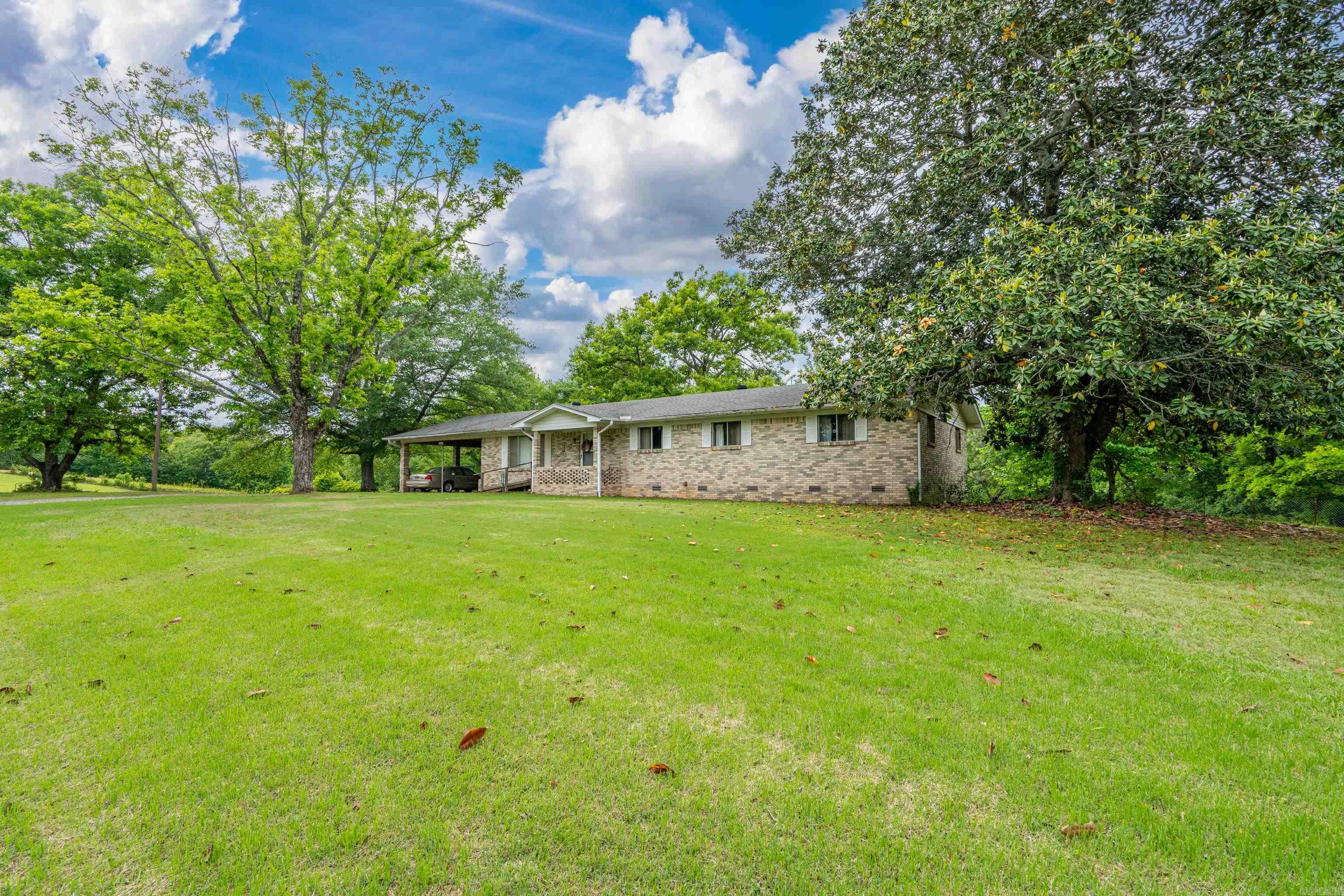 371 Highway 128  Bismarck, AR