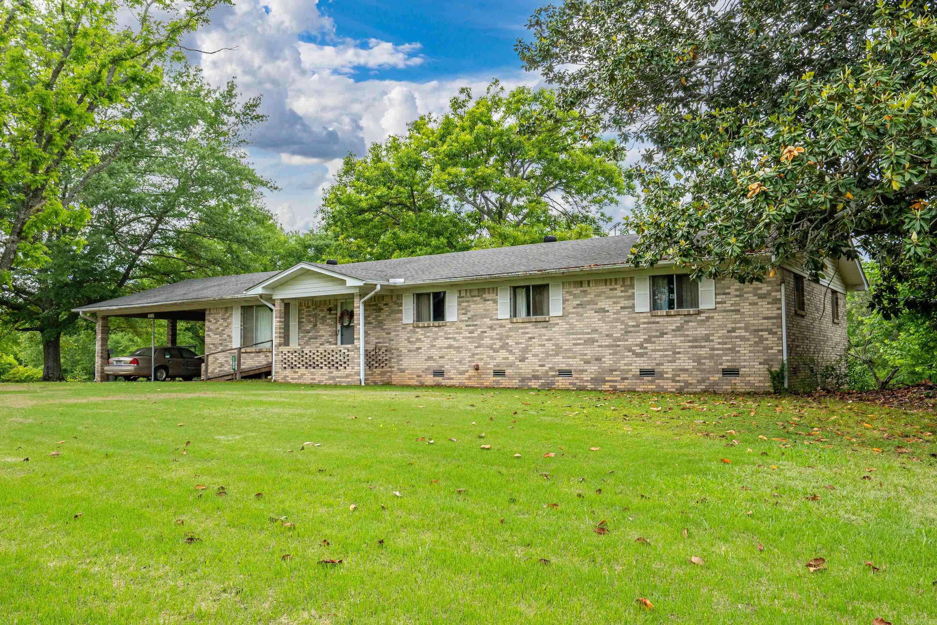 371 Highway 128  Bismarck, AR