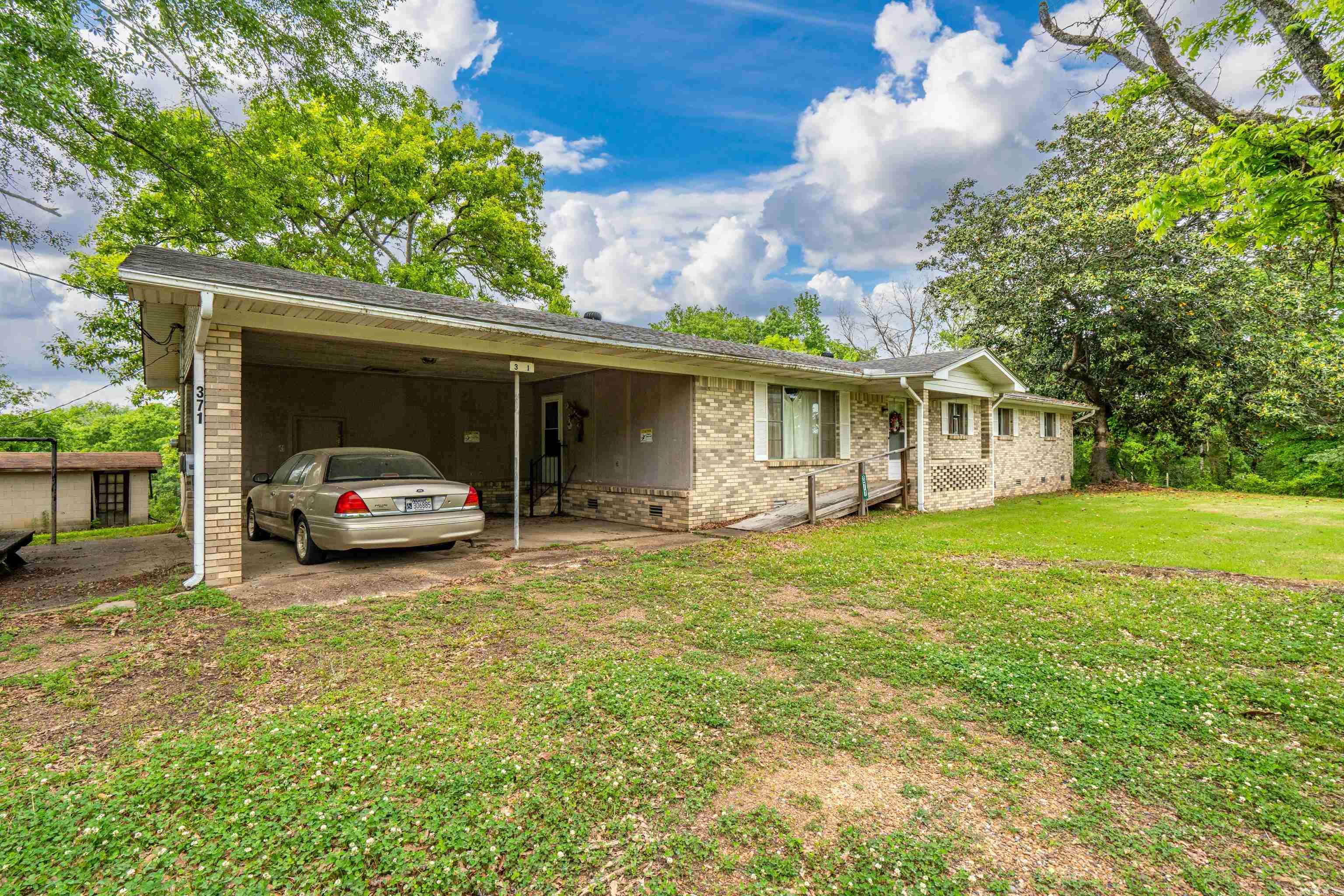 371 Highway 128  Bismarck, AR