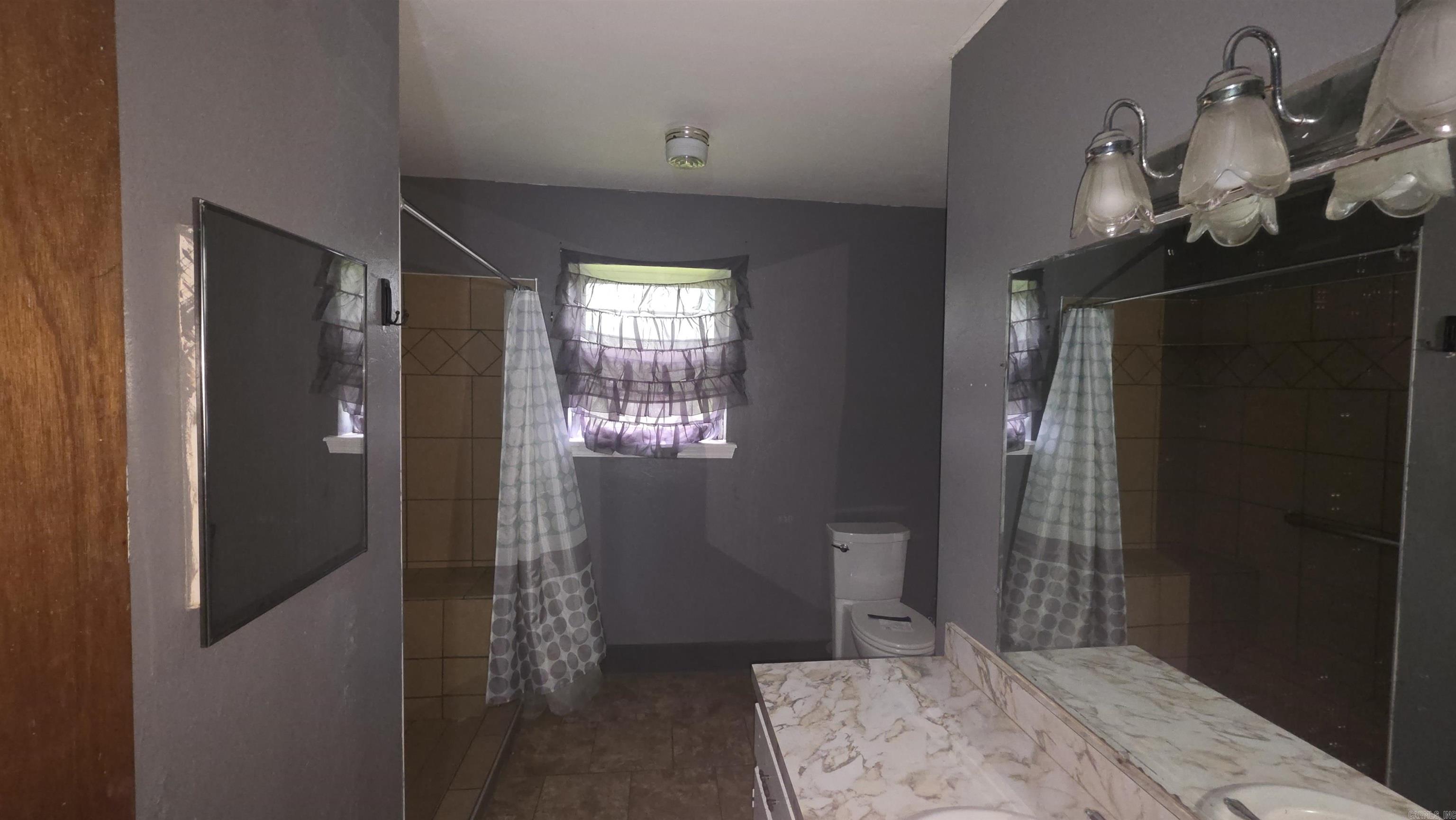 1803 E Harkey  Paris, AR