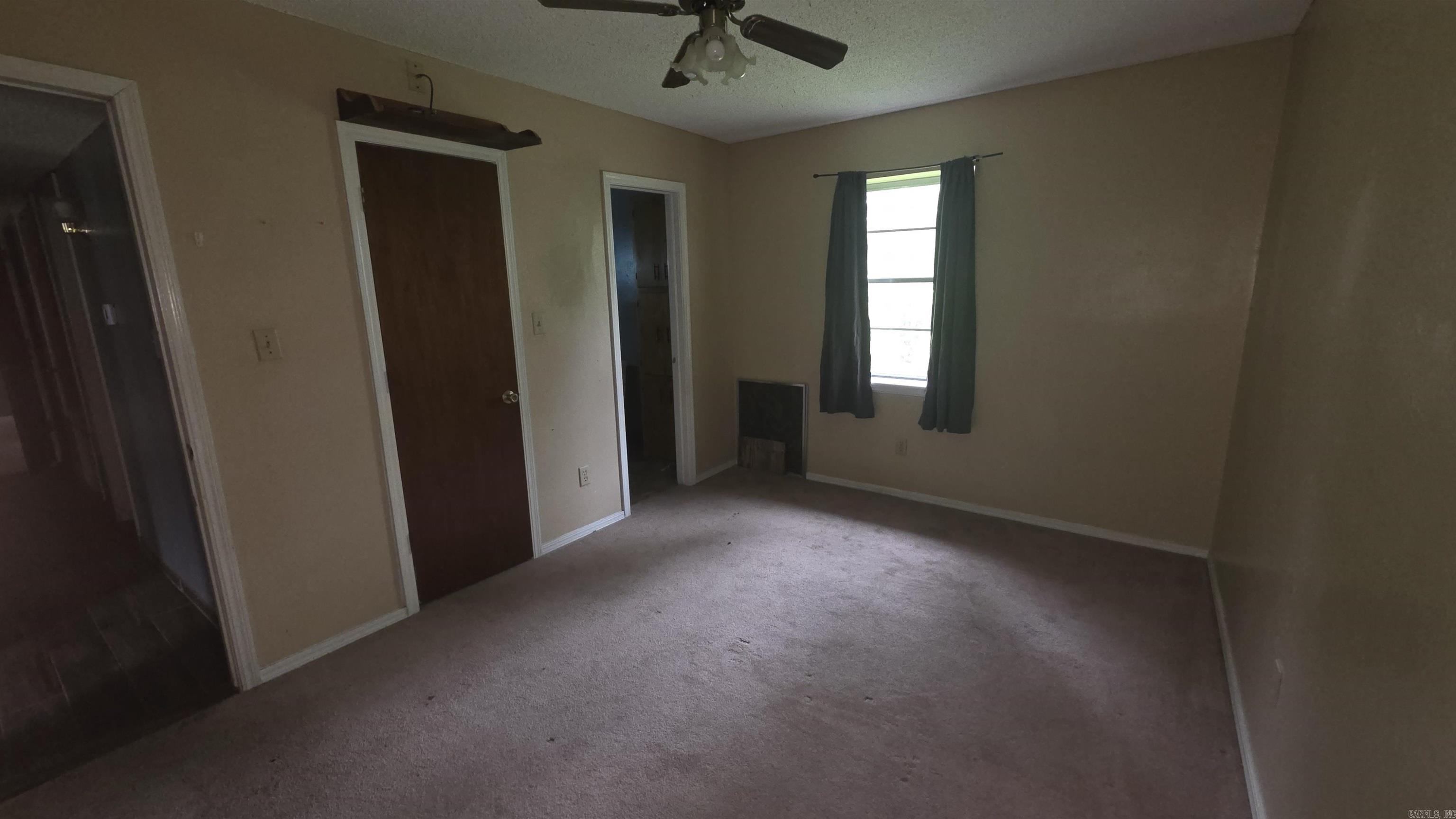 1803 E Harkey  Paris, AR