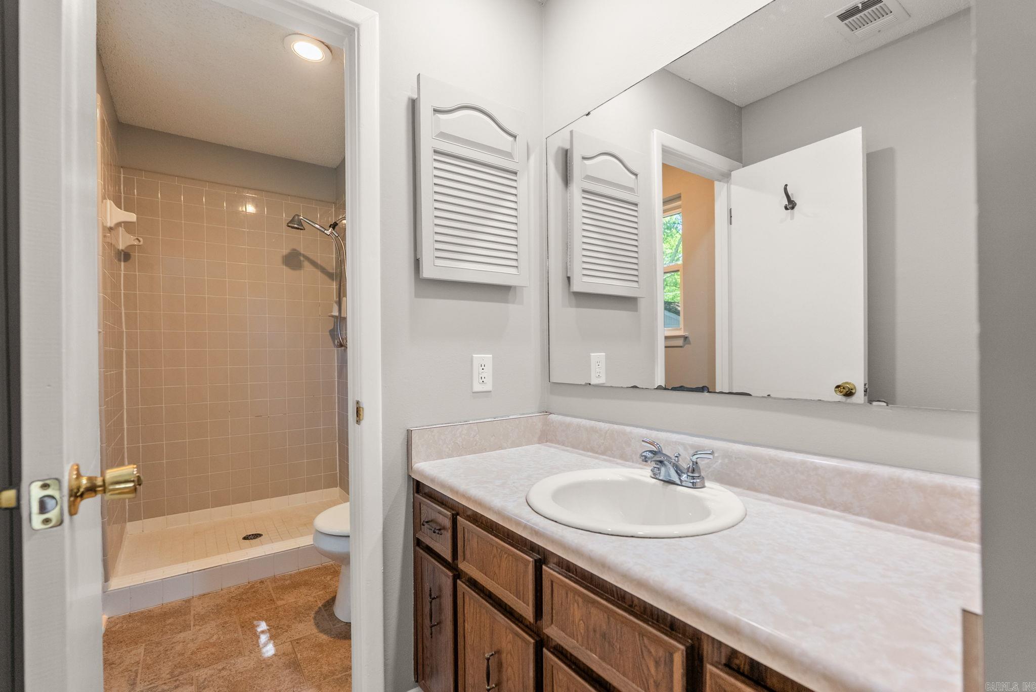 1724 Okmulgee  North Little Rock, AR