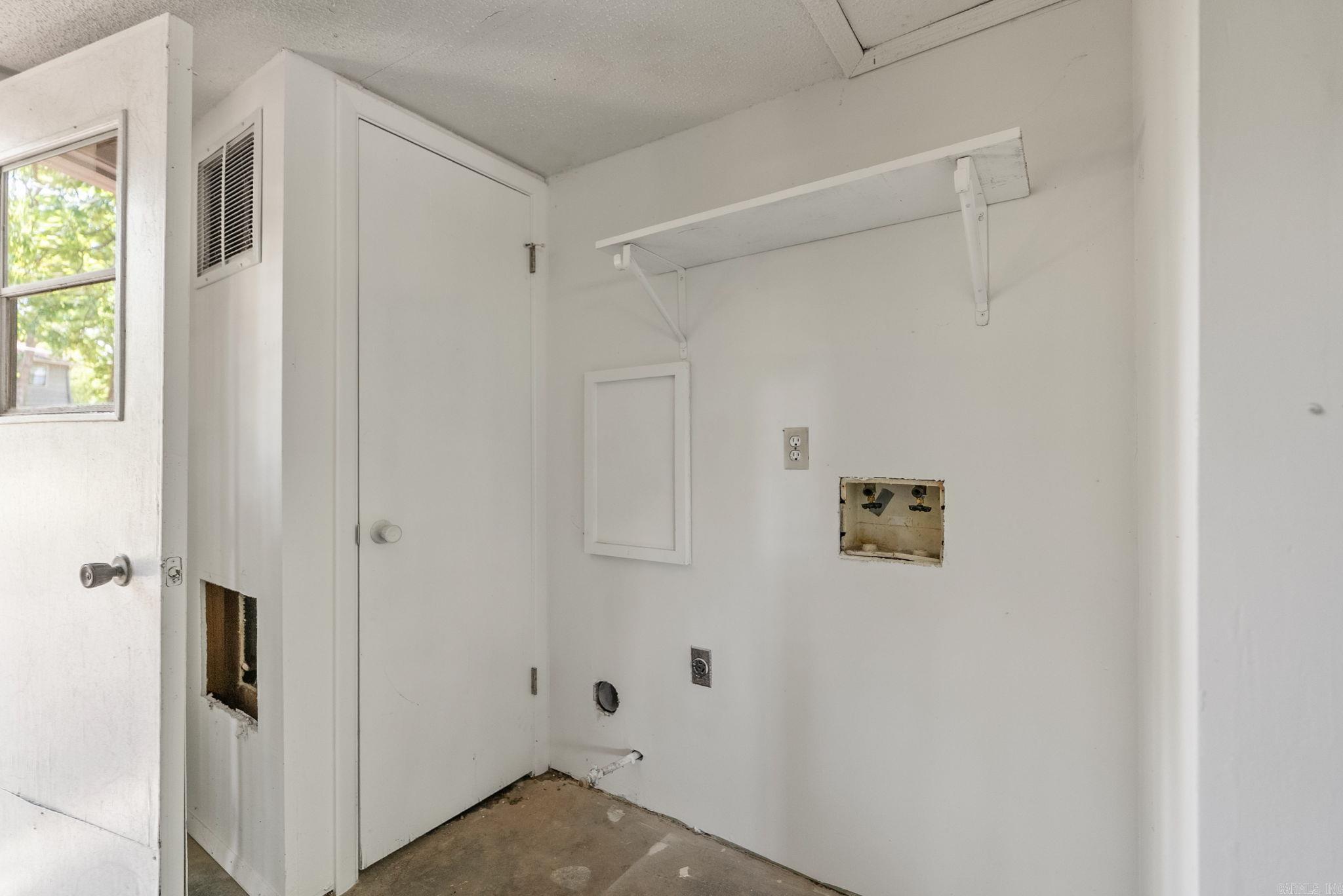 1724 Okmulgee  North Little Rock, AR