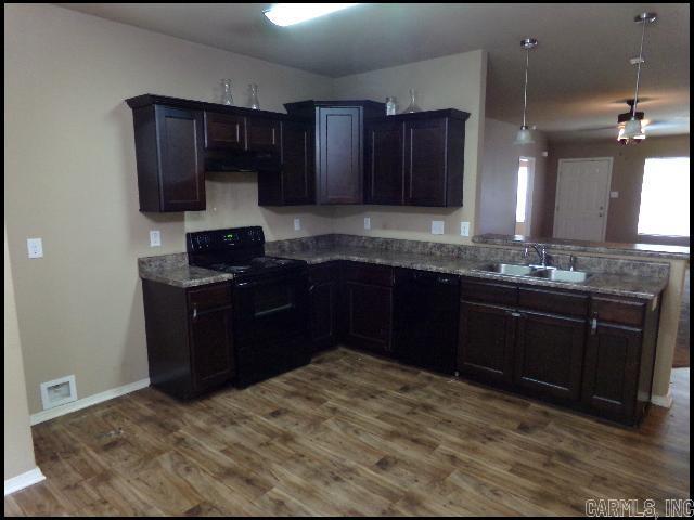 2104 Fern Valley  Alexander, AR