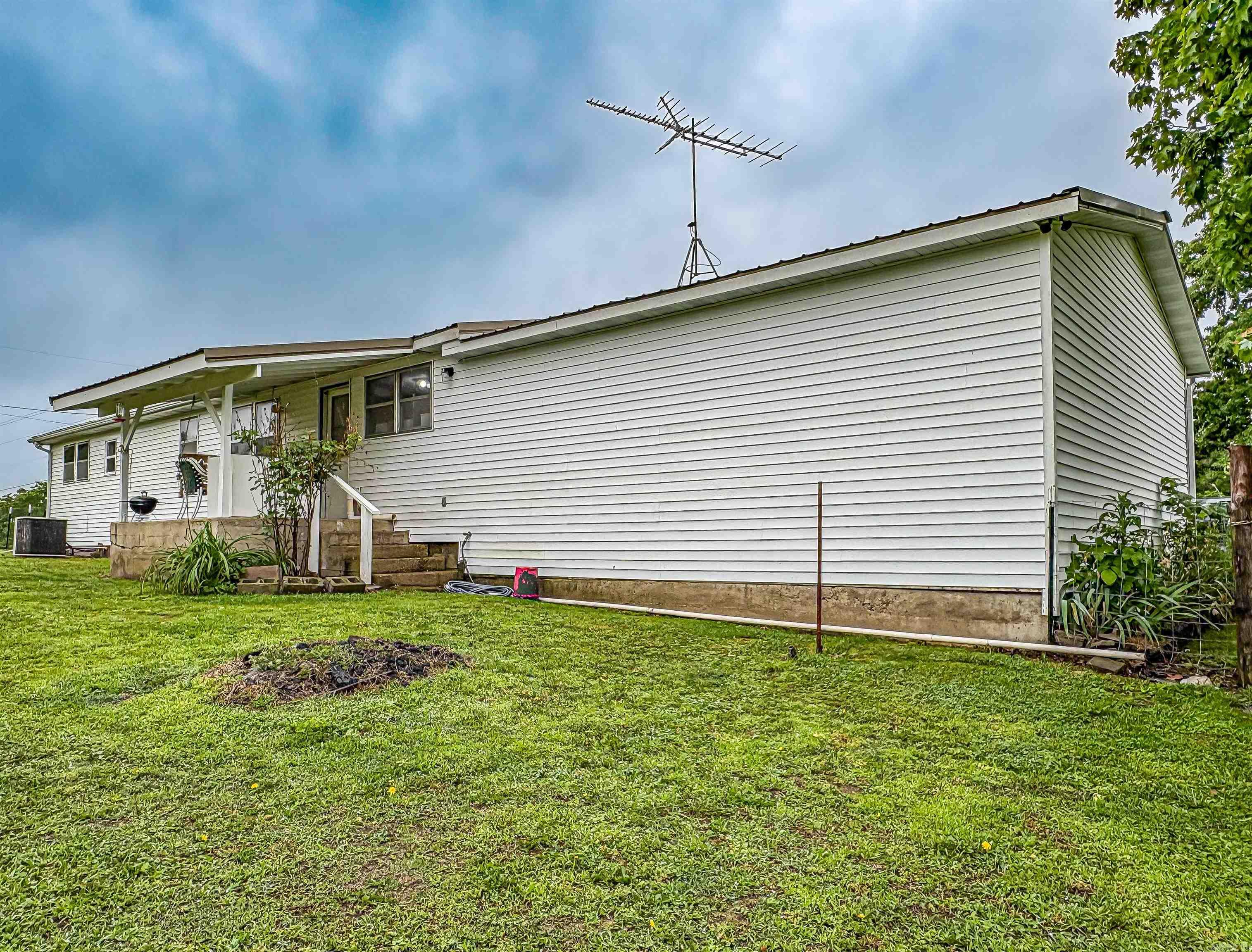 1095 Hwy 235  Yellville, AR