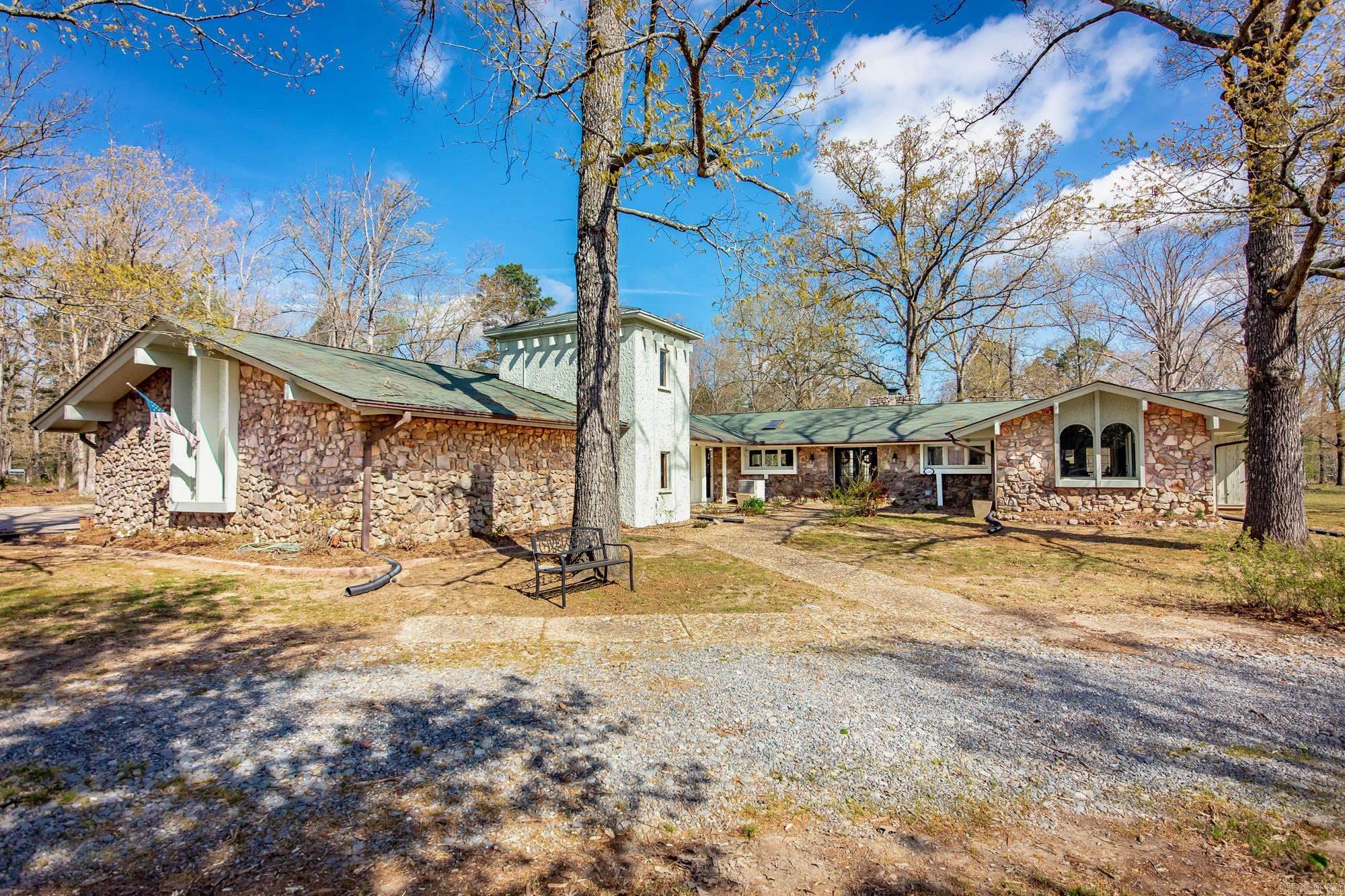 2201 River Road  Redfield, AR