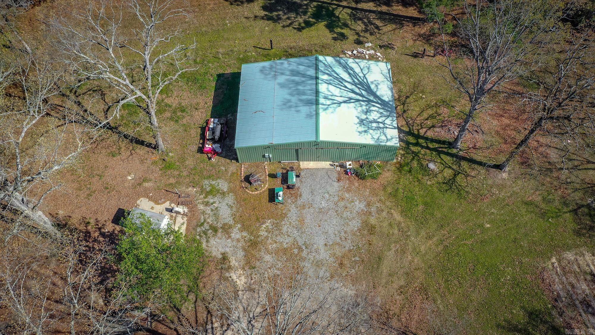 2201 River Road Redfield, AR 72132