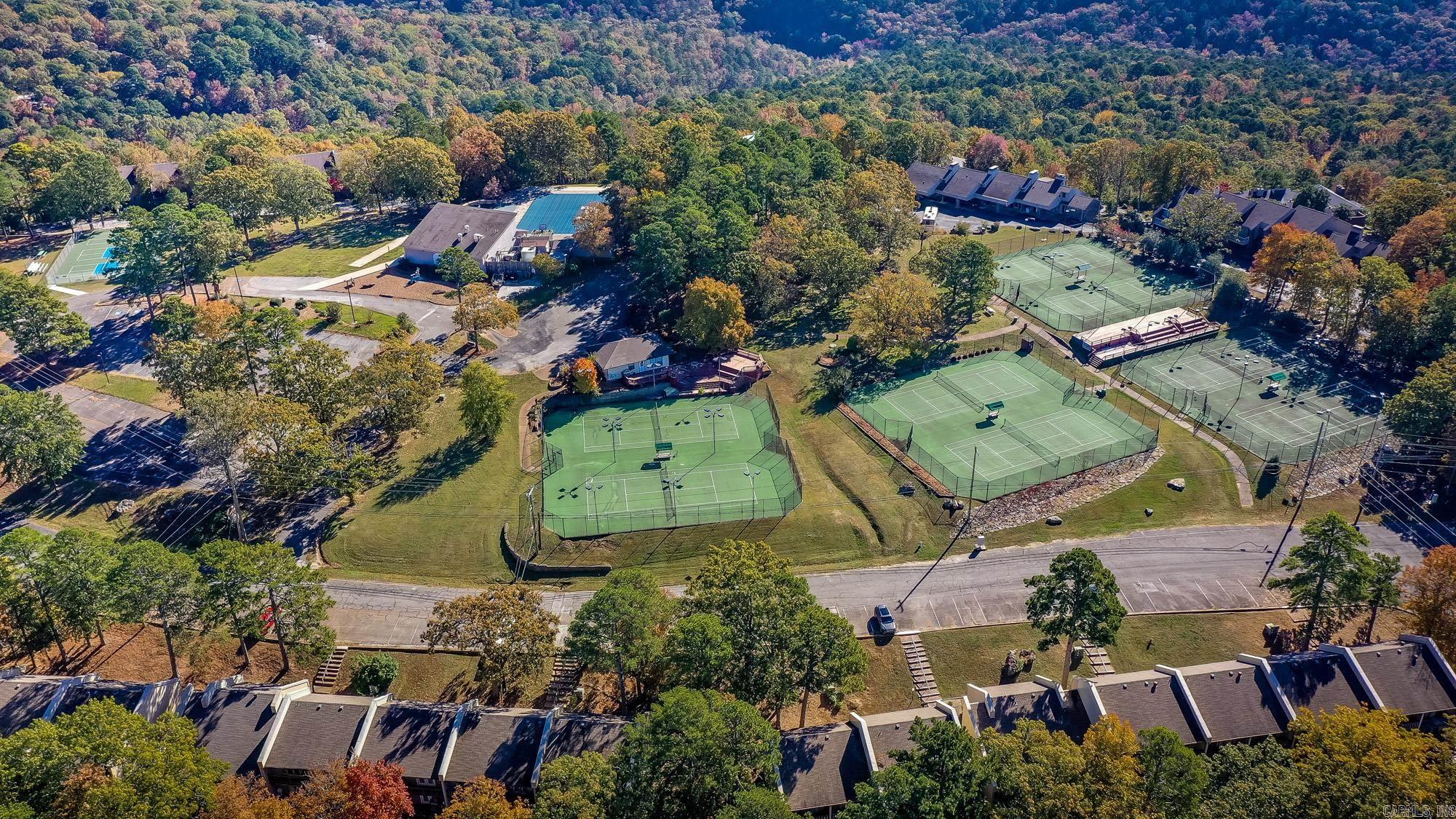 601 Dave Creek Parkway  Fairfield Bay, AR