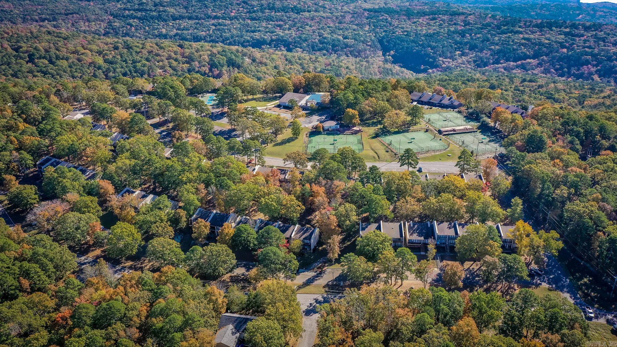 601 Dave Creek Parkway  Fairfield Bay, AR