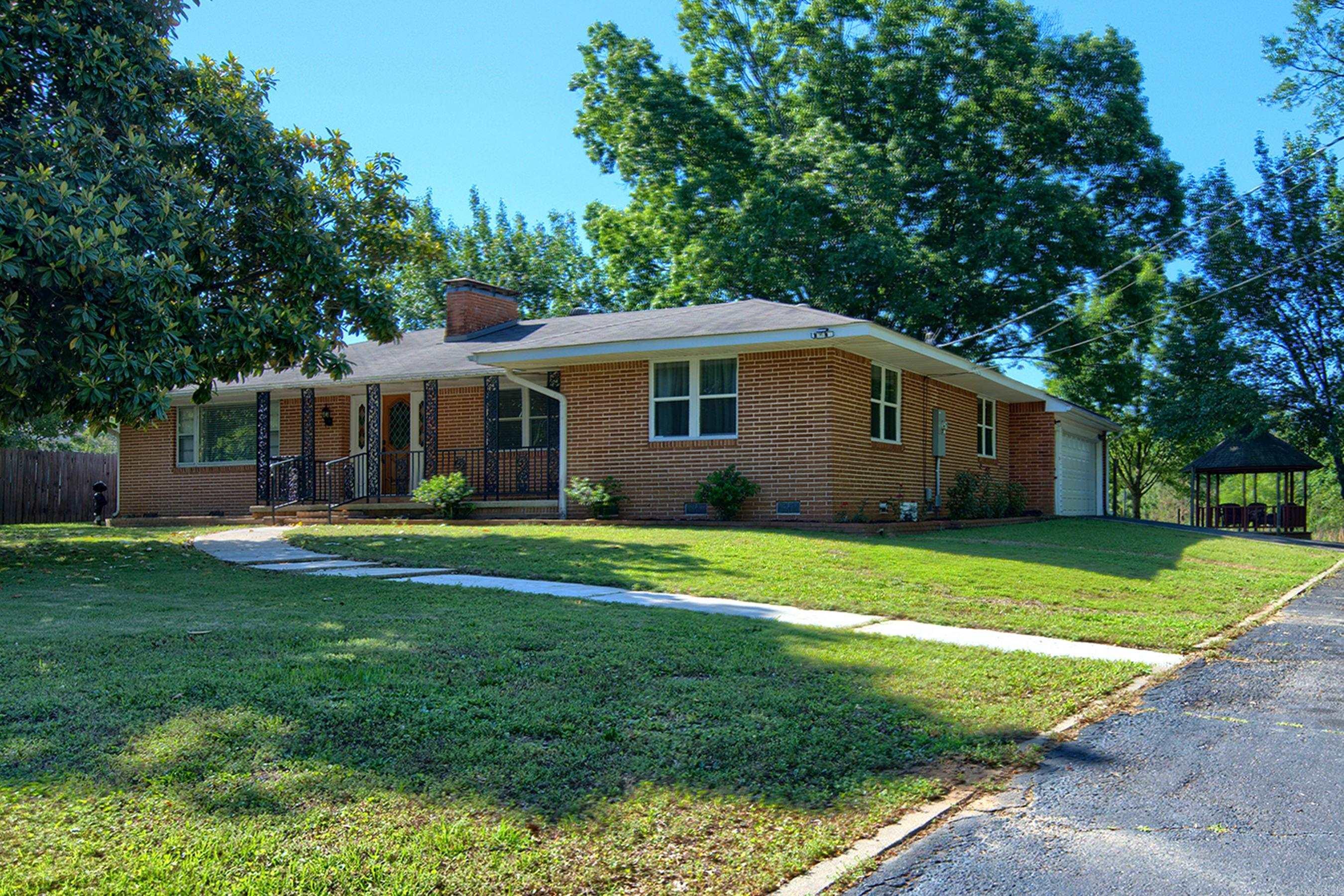 208 Indian Hills  Hot Springs, AR