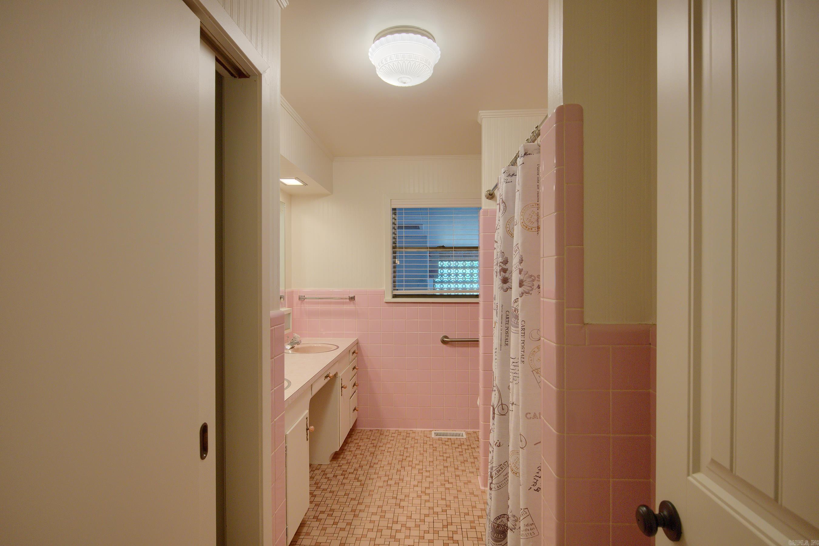 208 Indian Hills  Hot Springs, AR