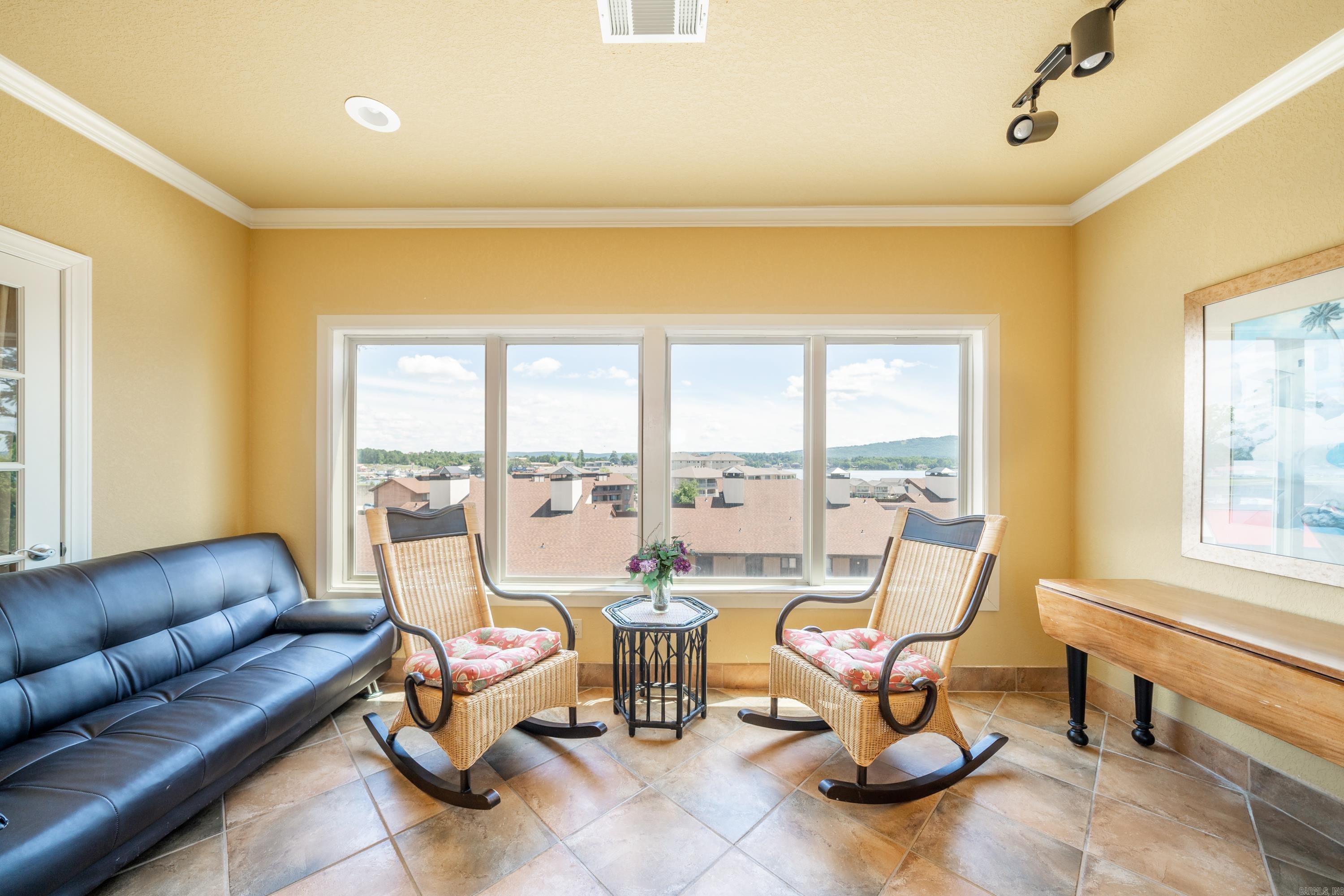 151 Peters Pt  Hot Springs, AR