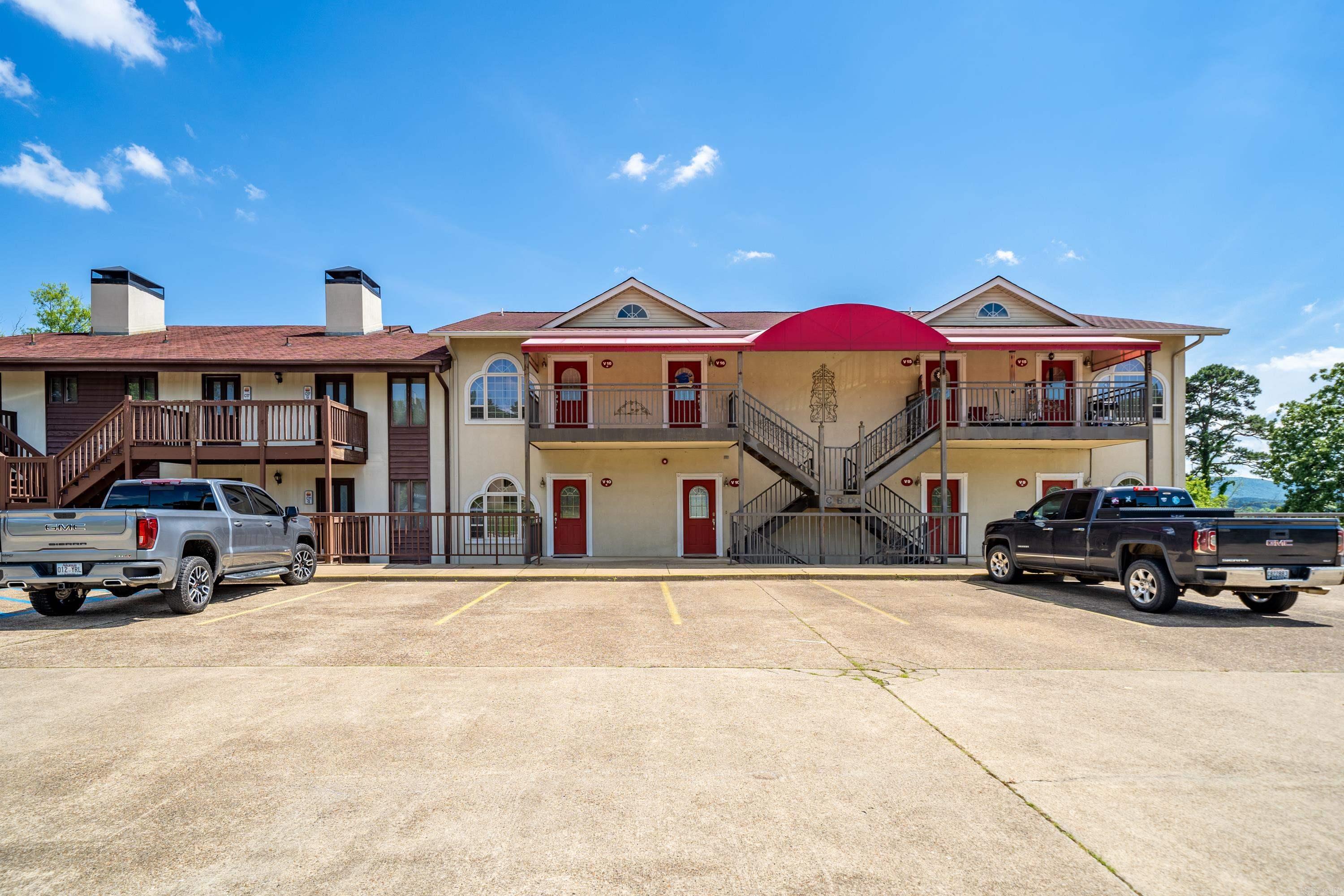 151 Peters Pt  Hot Springs, AR