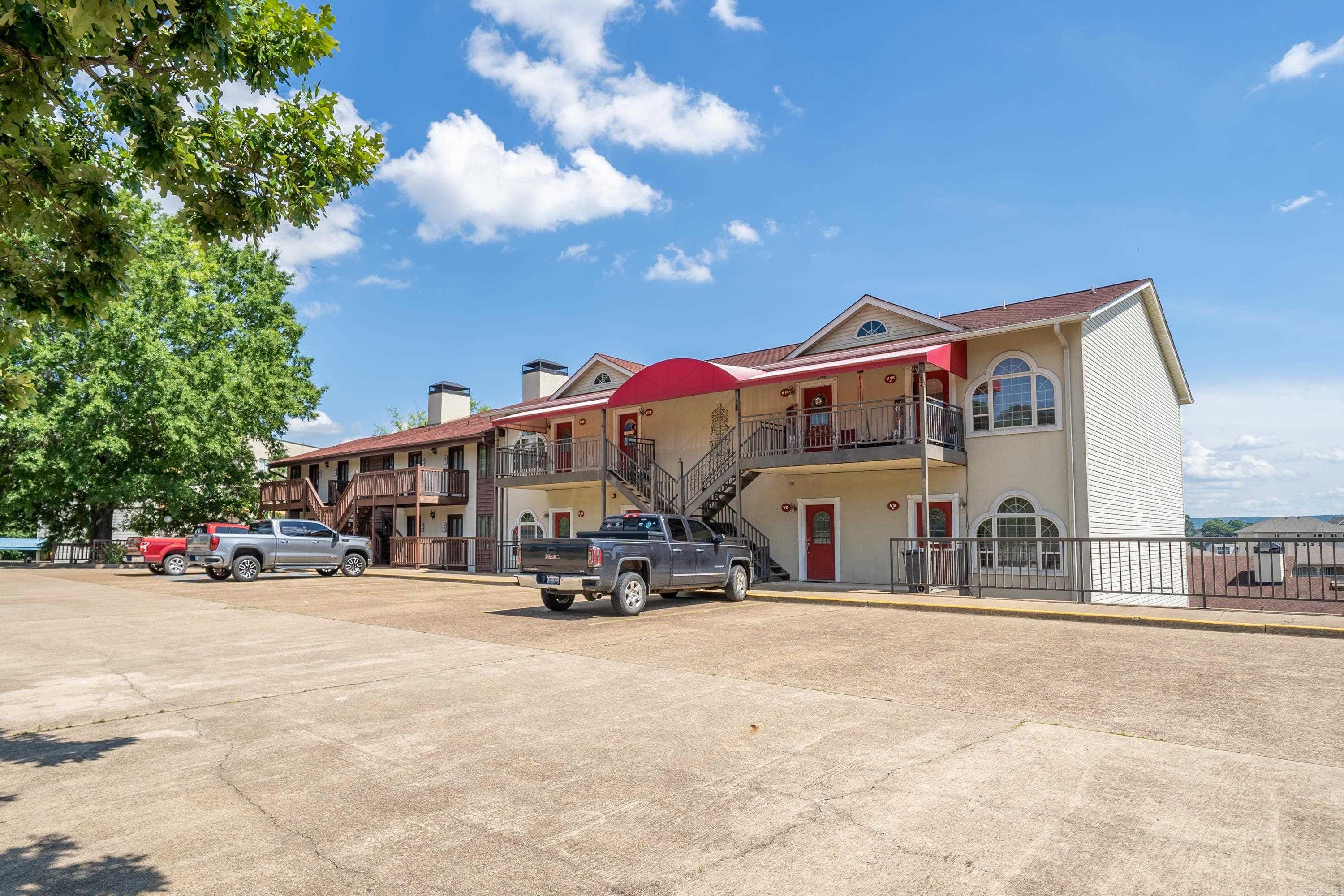 151 Peters Pt  Hot Springs, AR