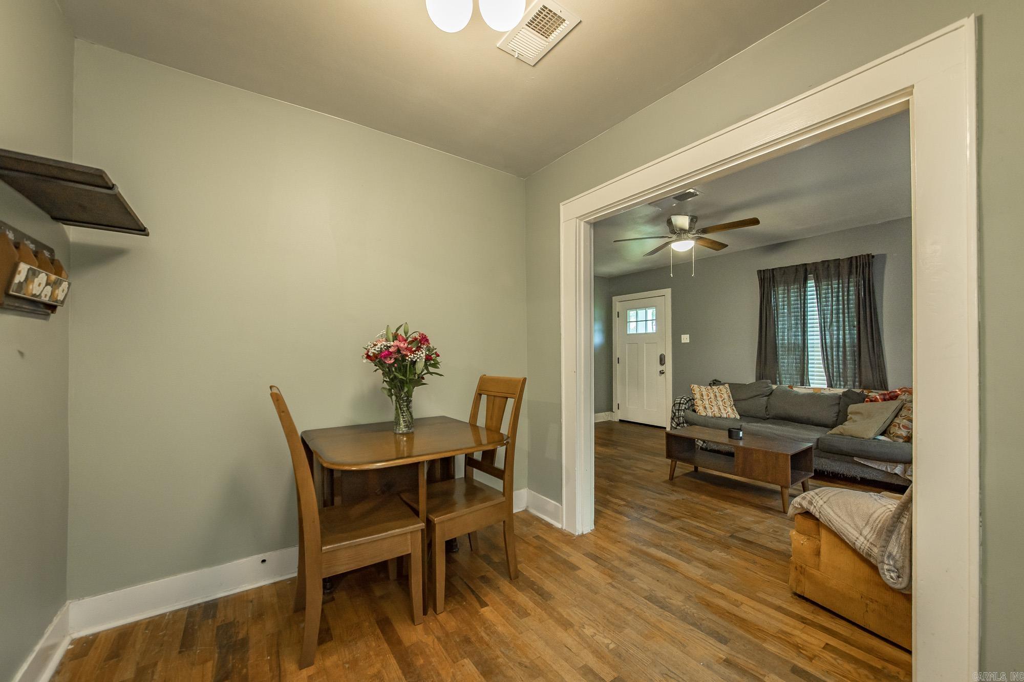 1114 Davis  Conway, AR