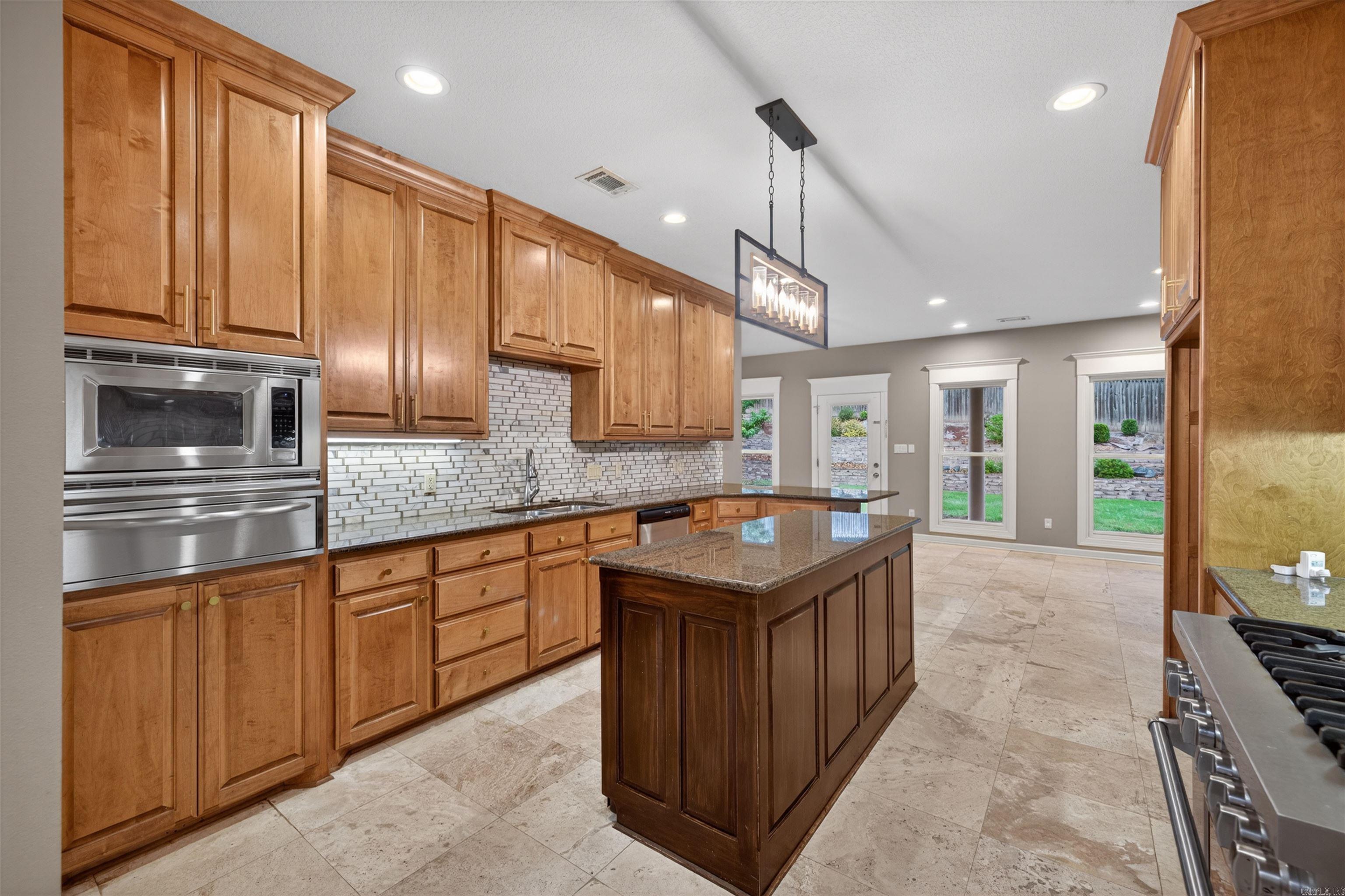 136 Wildwood Forest  Hot Springs, AR