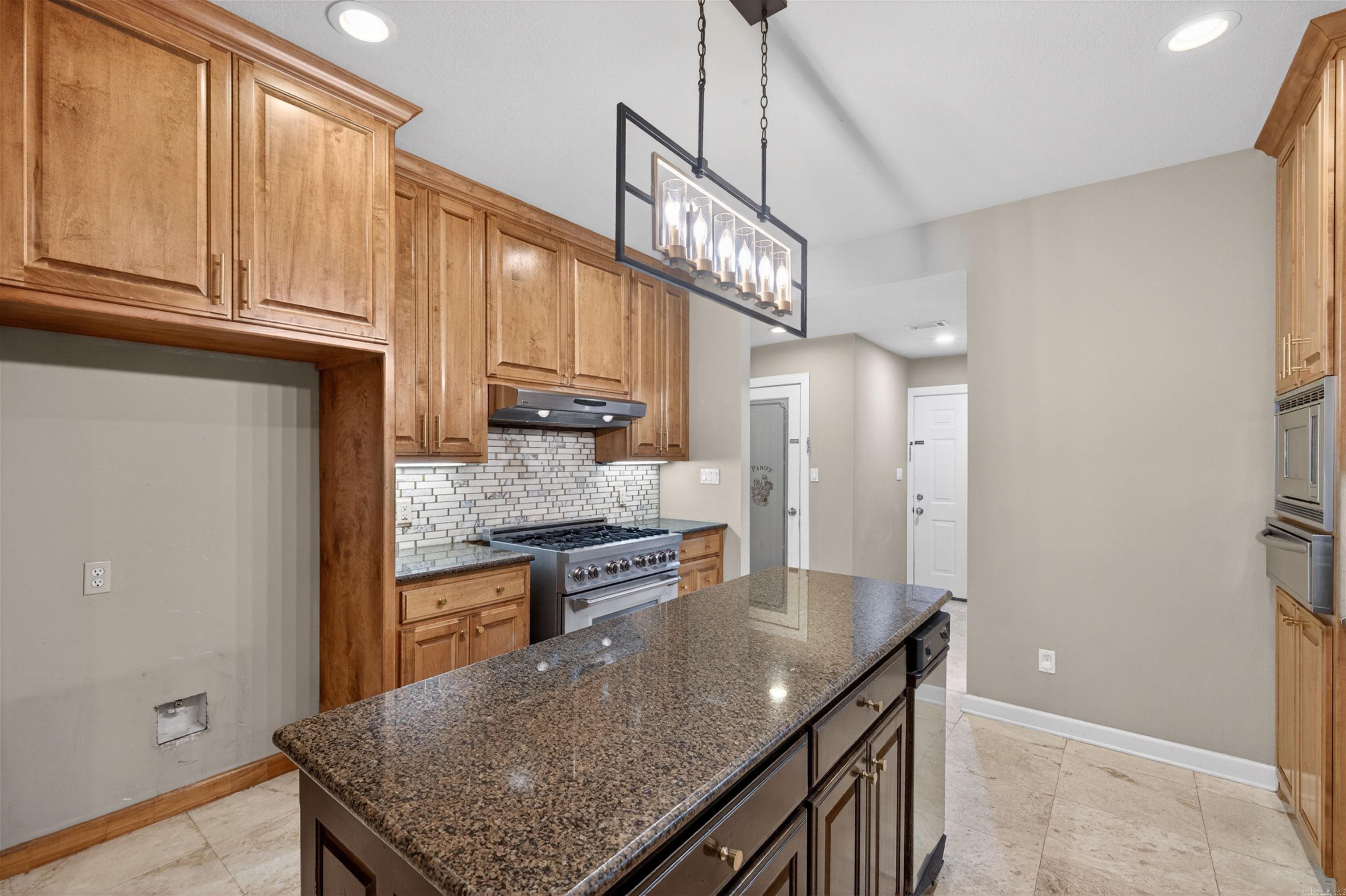 136 Wildwood Forest  Hot Springs, AR