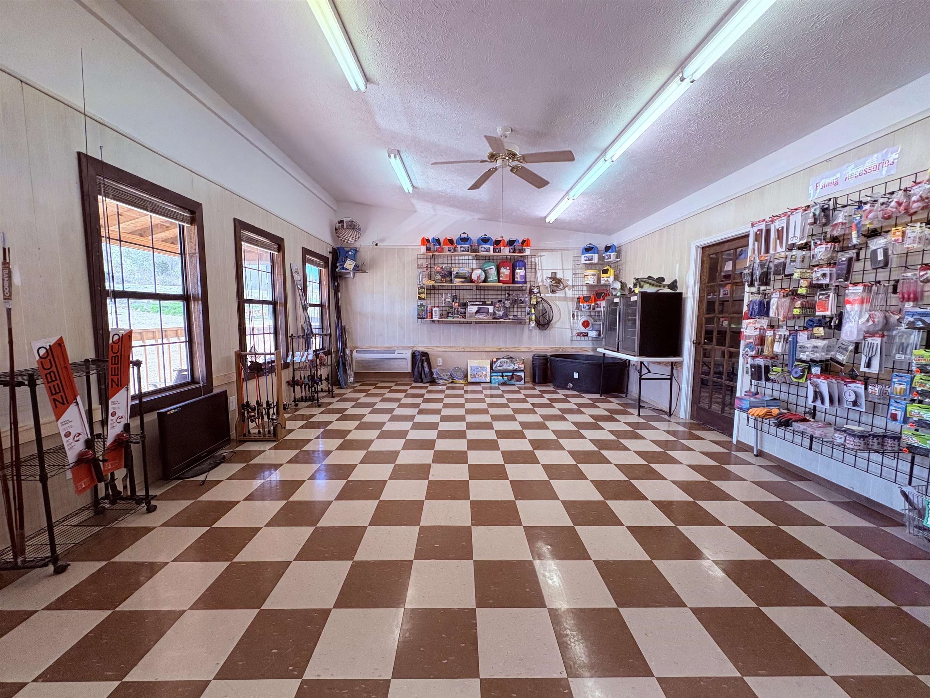 420 Highway 63  Hardy, AR