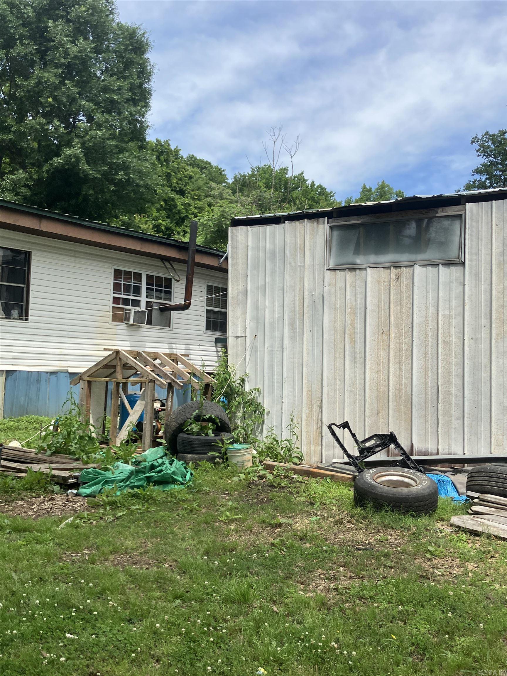 28 West  Conway, AR