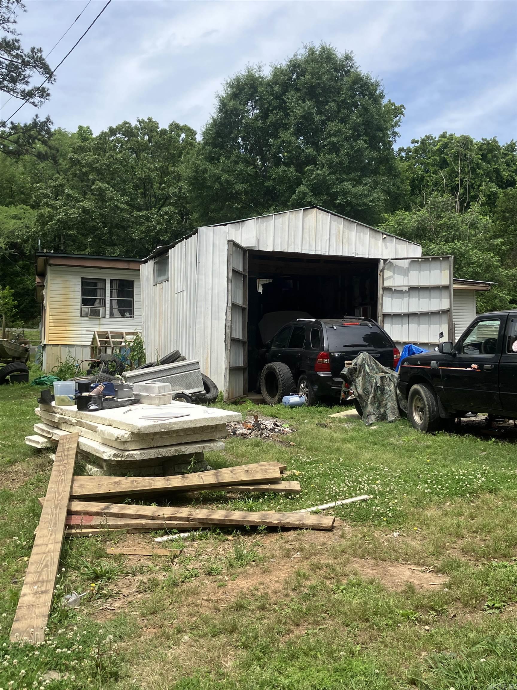 28 West  Conway, AR