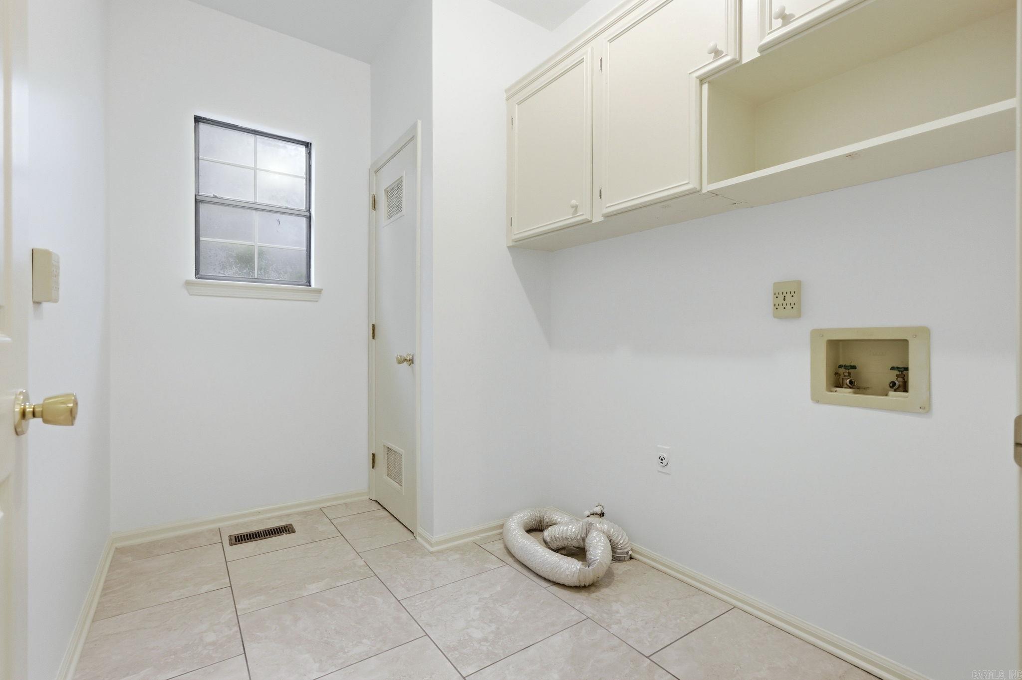 14001 Longtree  Little Rock, AR