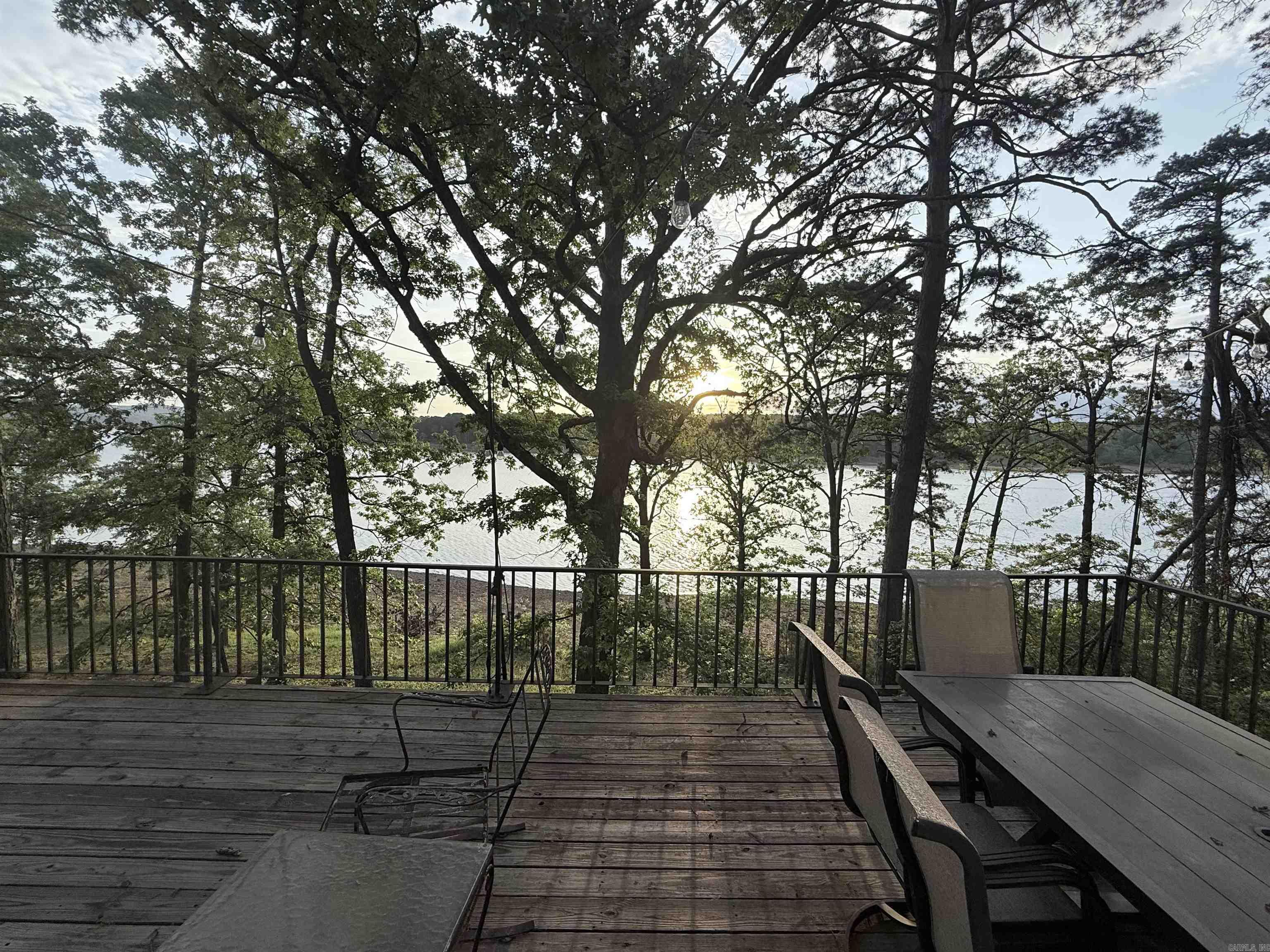 5 Lakeshore Drive  Higden, AR
