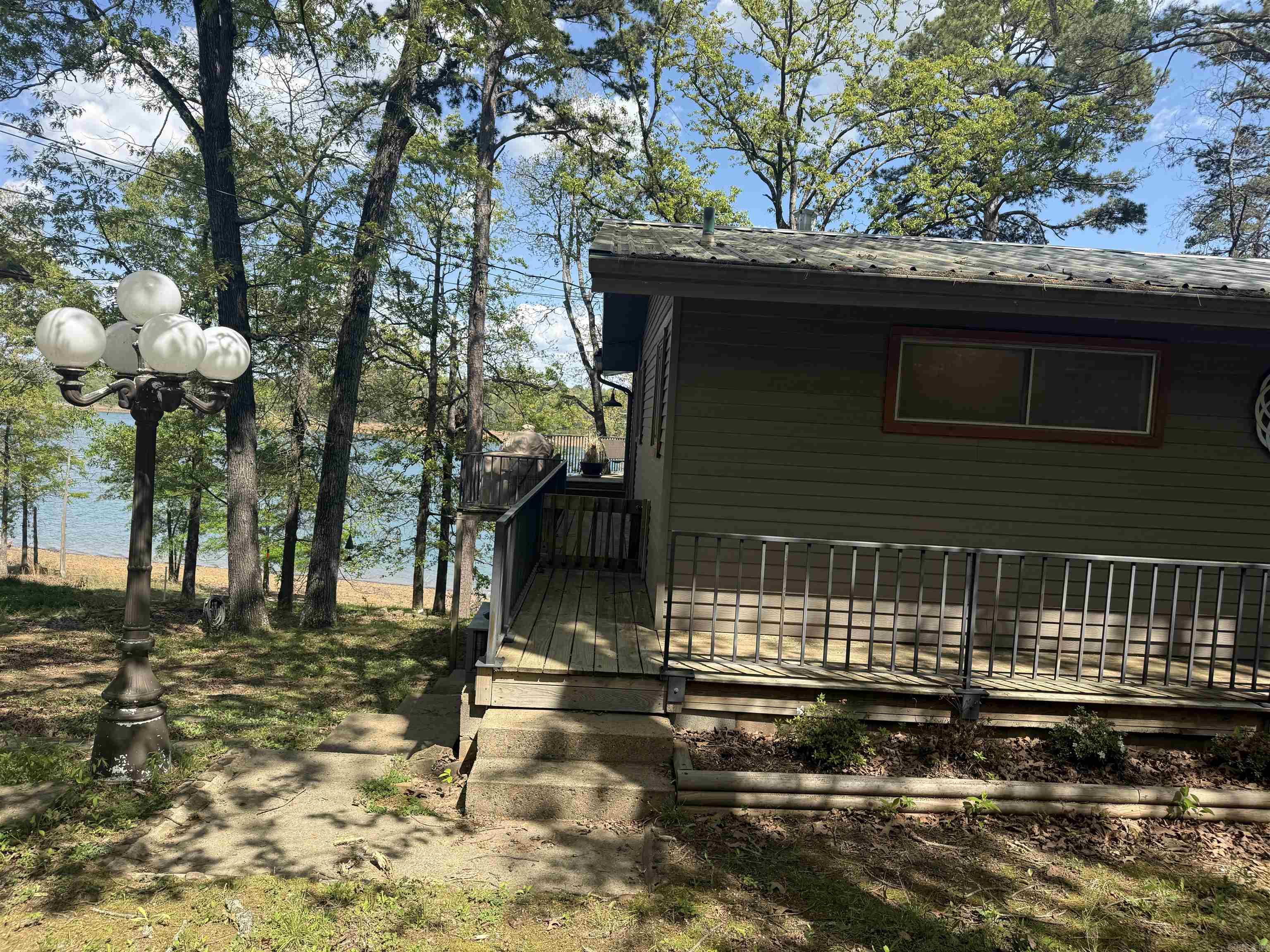5 Lakeshore Drive  Higden, AR