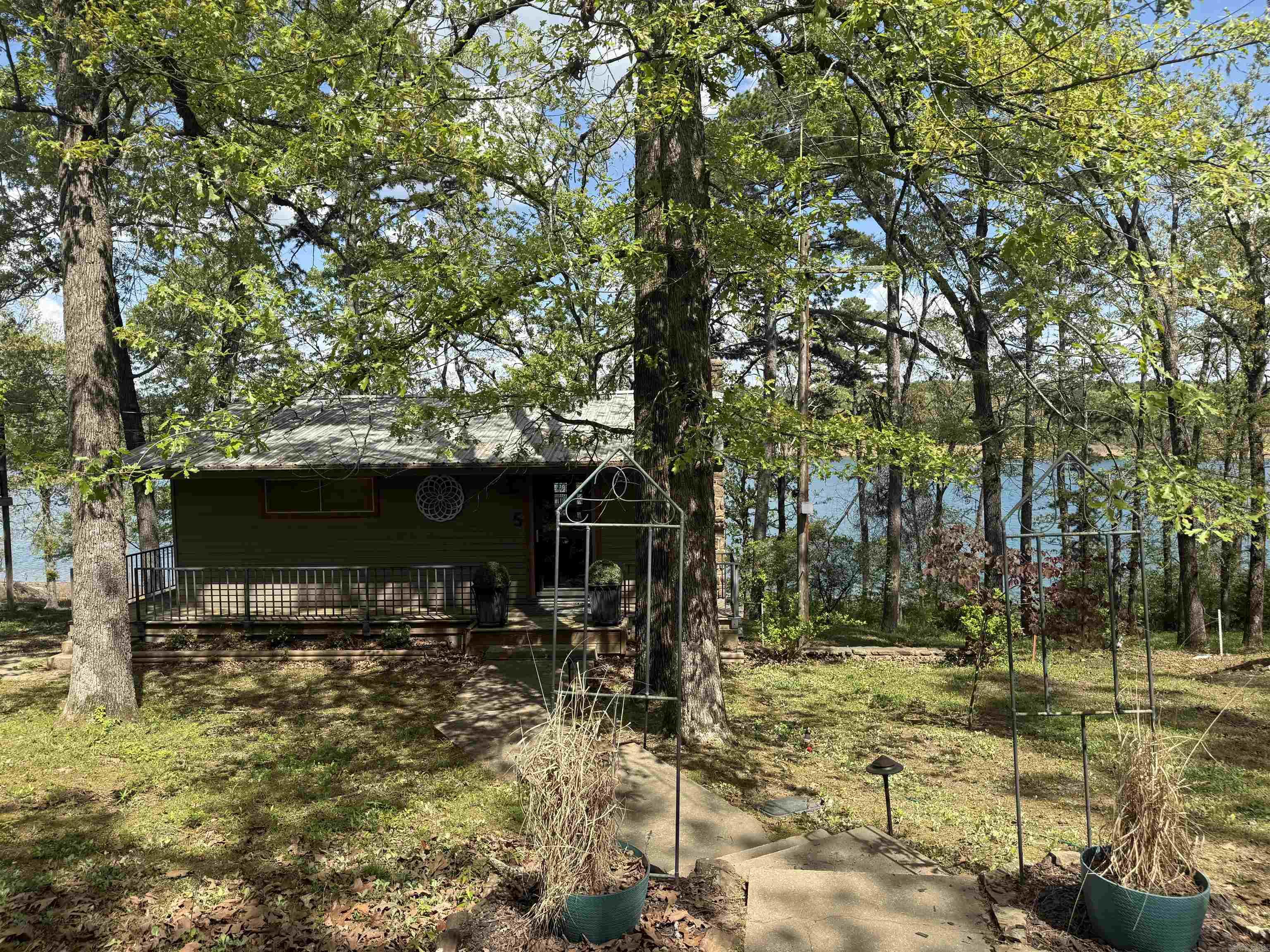 5 Lakeshore Drive  Higden, AR