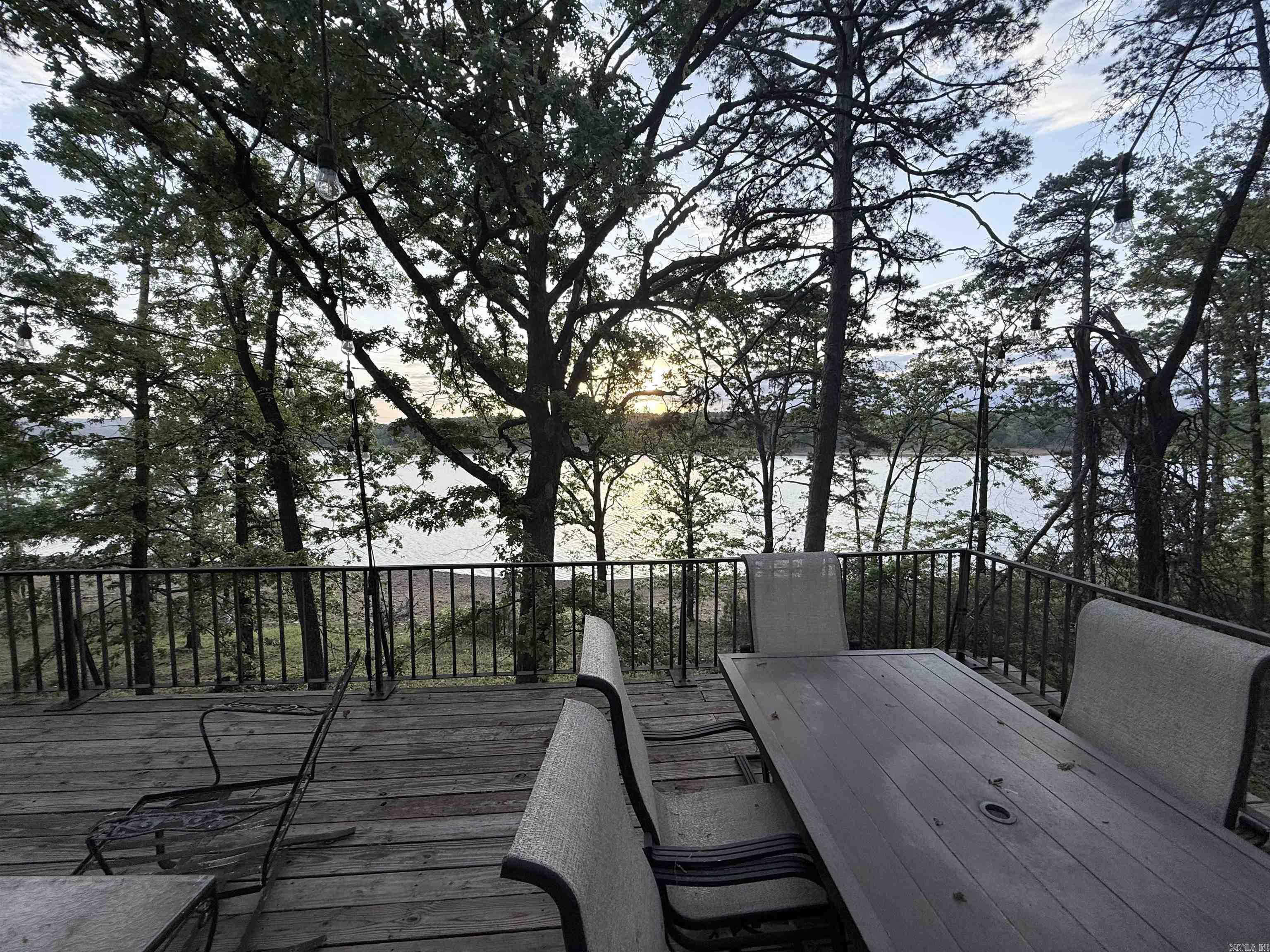 5 Lakeshore Drive  Higden, AR